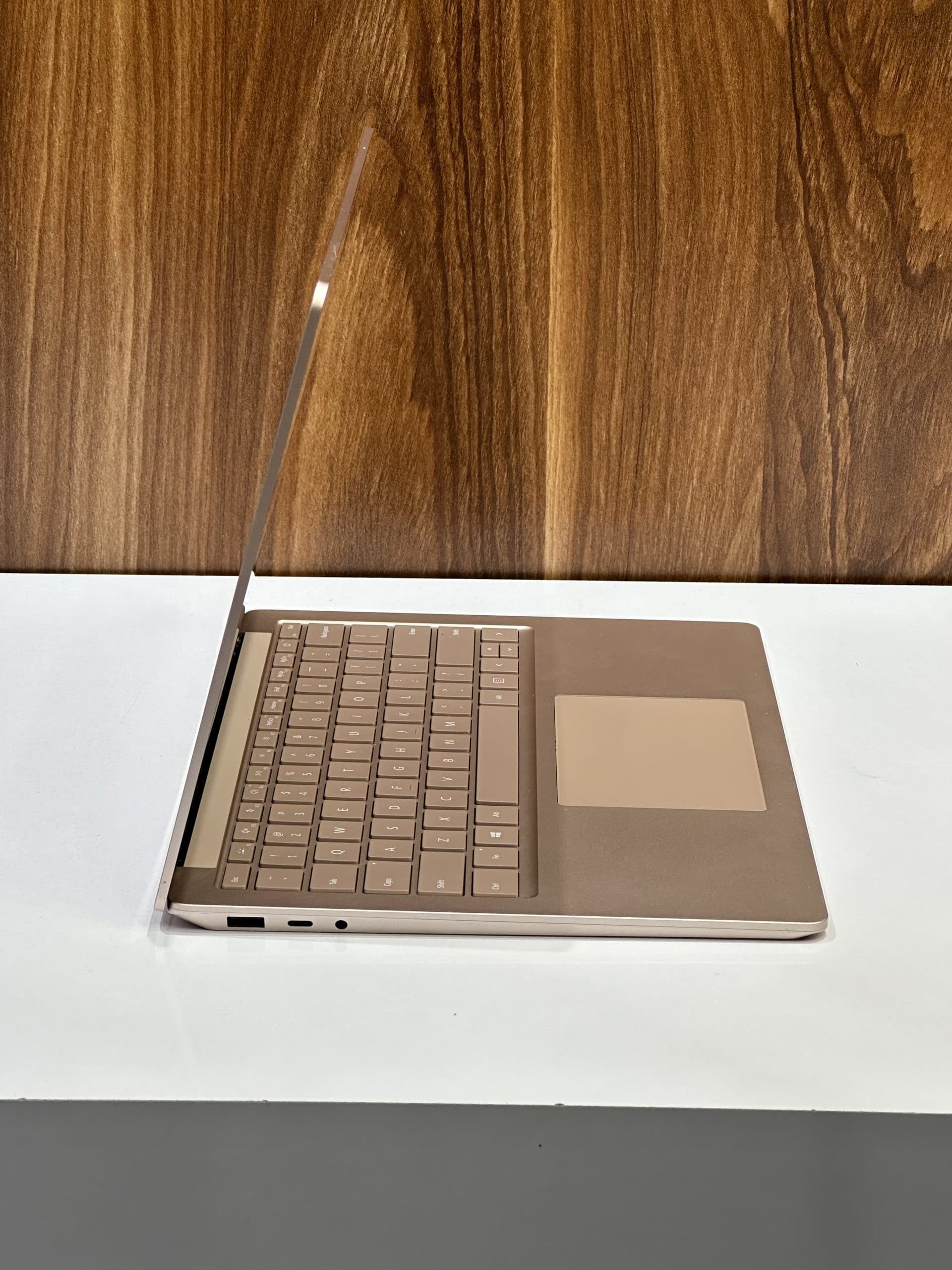 لپ تاپ استوک surface laptop 3 | i5.1035G7 | Ram 8 | 256ssd | intel iris — تصویر ۷