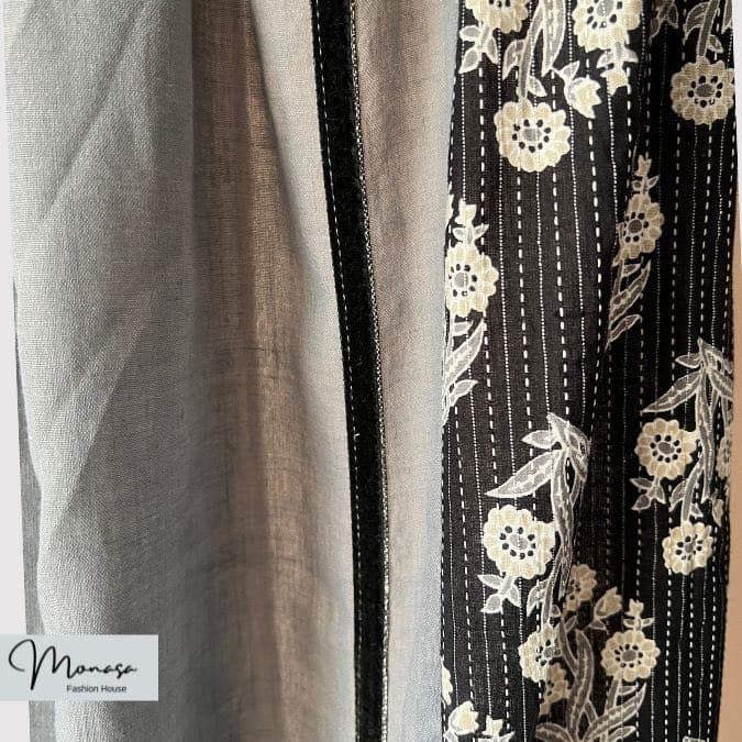 شال طوسی و مشکی گلدار مزونی برند موناسا S63 — تصویر ۳