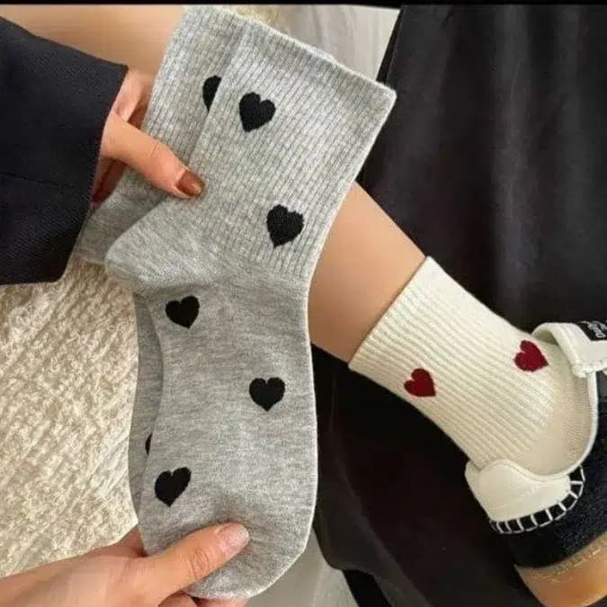 جوراب قلبی ذغالی فانتزی زنانه SR187 — تصویر ۴