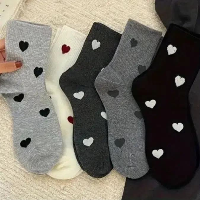 جوراب قلبی ذغالی فانتزی زنانه SR187 — تصویر ۵