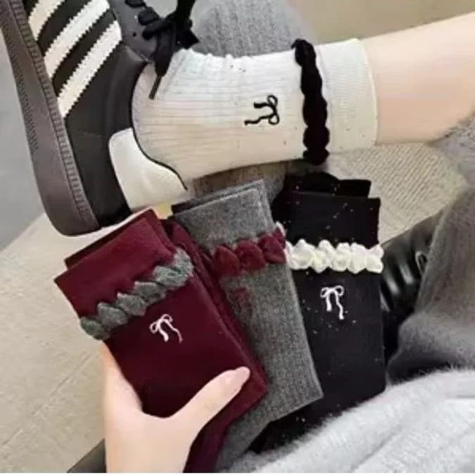 جوراب طوسی تیره پاپیونی فانتزی زنانه SR160 — تصویر ۴