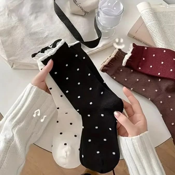 جوراب خالدار سفید فانتزی زنانه SR153 — تصویر ۵