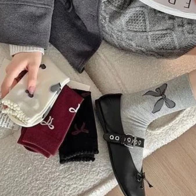 جوراب طوسی پاپیونی زنانه SR127 — تصویر ۴