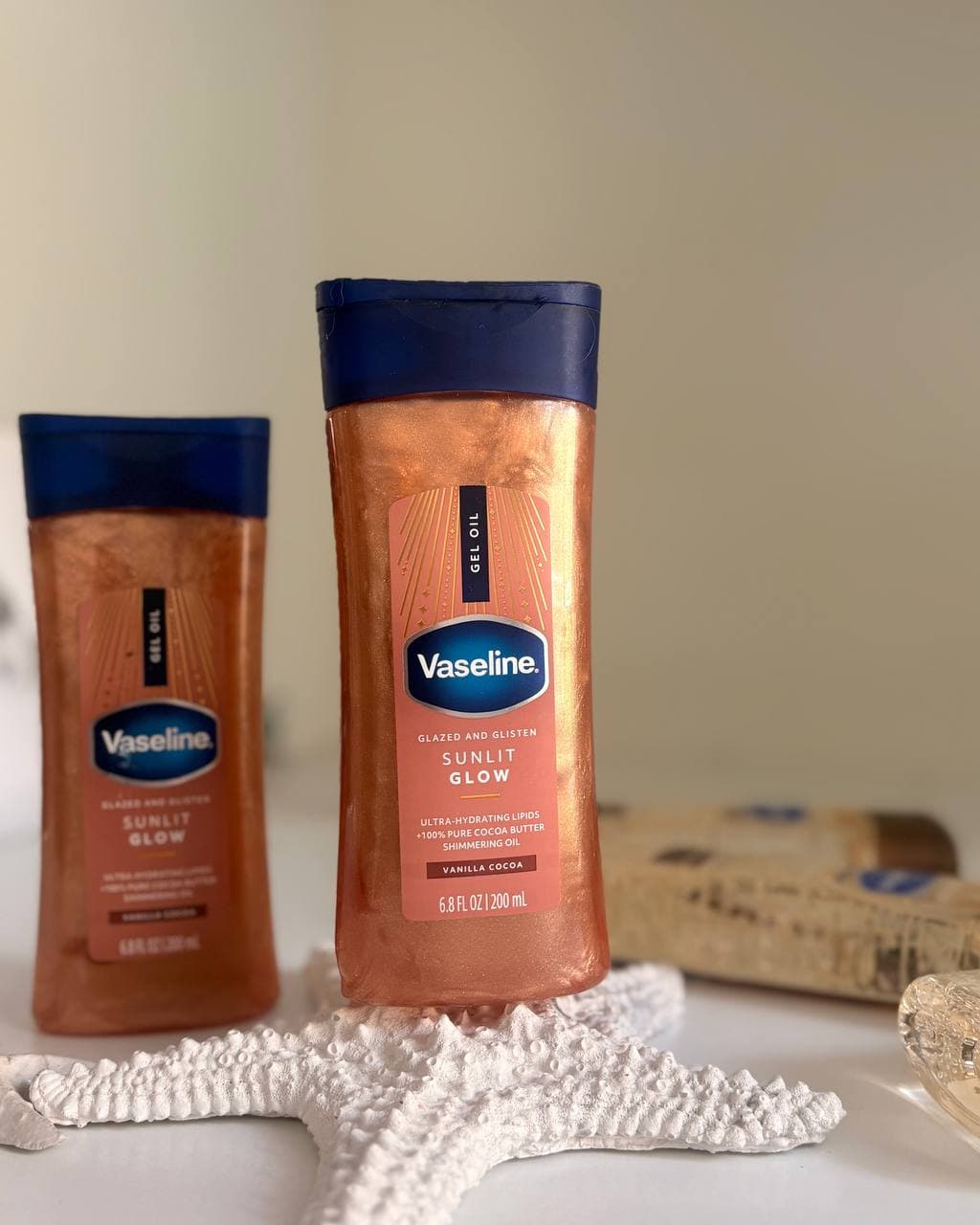 روغن بدن شاین دار golden hour glow وازلین