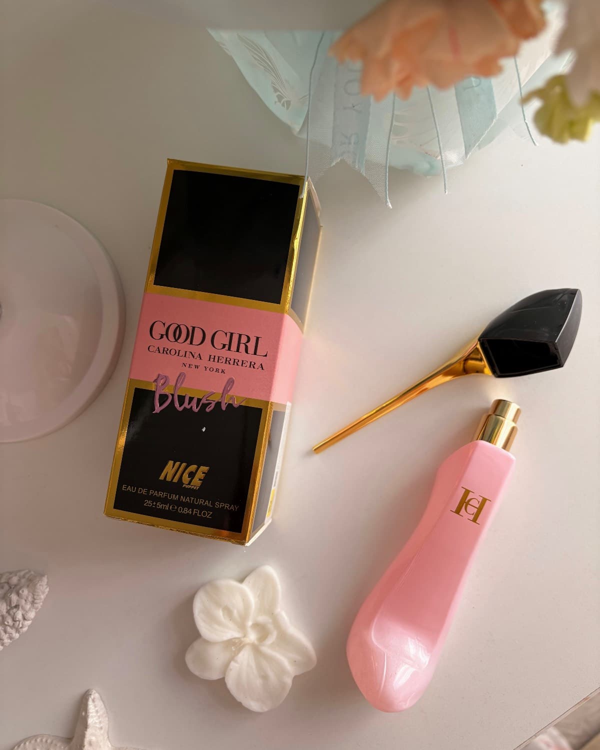 عطر ادکلن کارولینا هررا گود گرل فنتستیک پینک — تصویر ۲