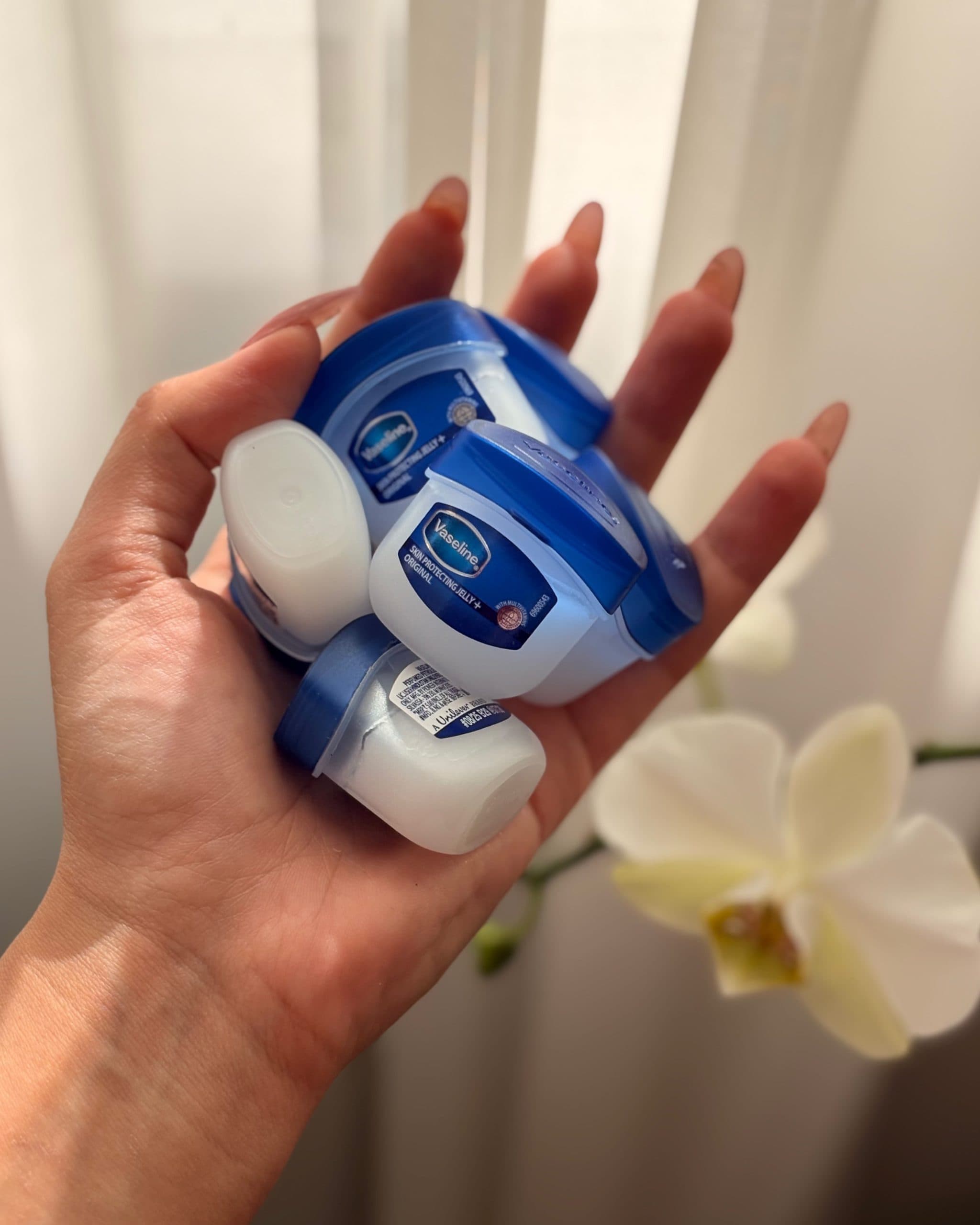بالم مخصوص لب برند وازلین (Vaseline Lip Balm / Lip Therapy) — تصویر ۳