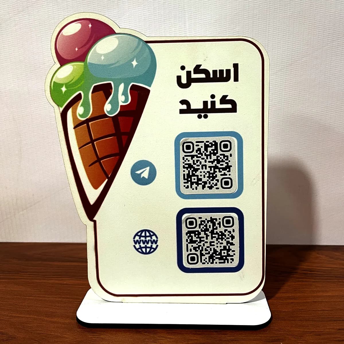 استند چوبی QR کد و شبکه‌های اجتماعی | استند رومیزی اختصاصی برای تمامی مشاغل — تصویر ۳