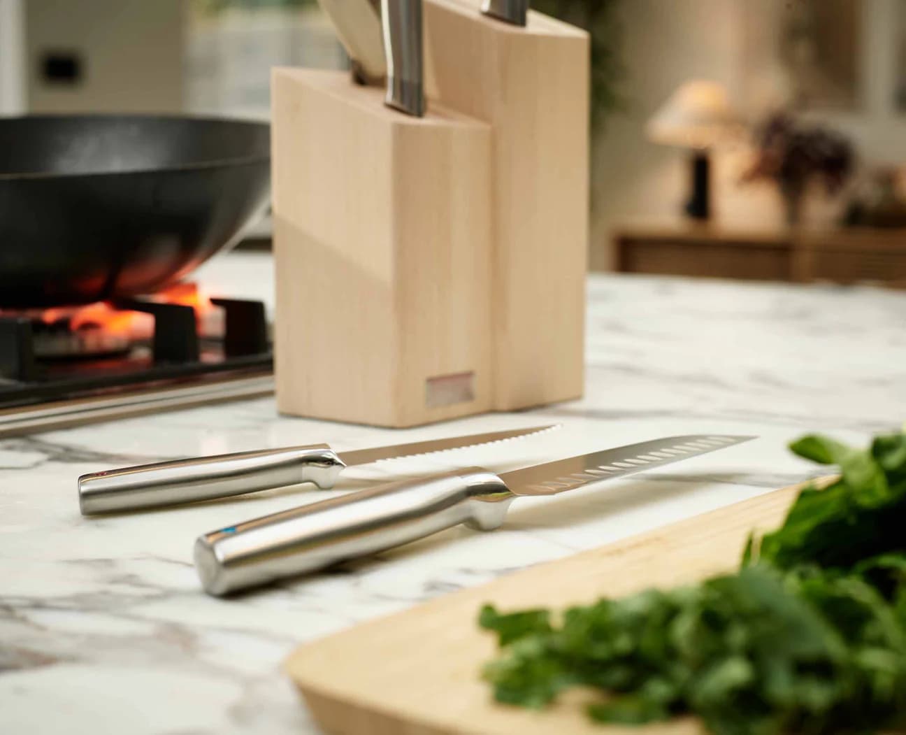 سرویس چاقو 6 پارچه استیل با استند چوب راش جوزف جوزف joseph joseph Elevate™ Fusion 6-piece Knife & Scissor Set with Beechwood Block — تصویر ۴