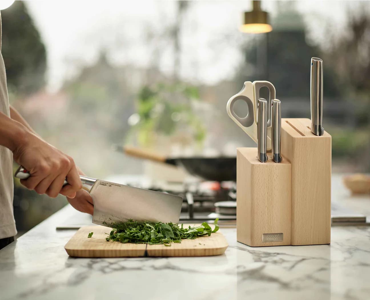 سرویس چاقو 6 پارچه استیل با استند چوب راش جوزف جوزف joseph joseph Elevate™ Fusion 6-piece Knife & Scissor Set with Beechwood Block