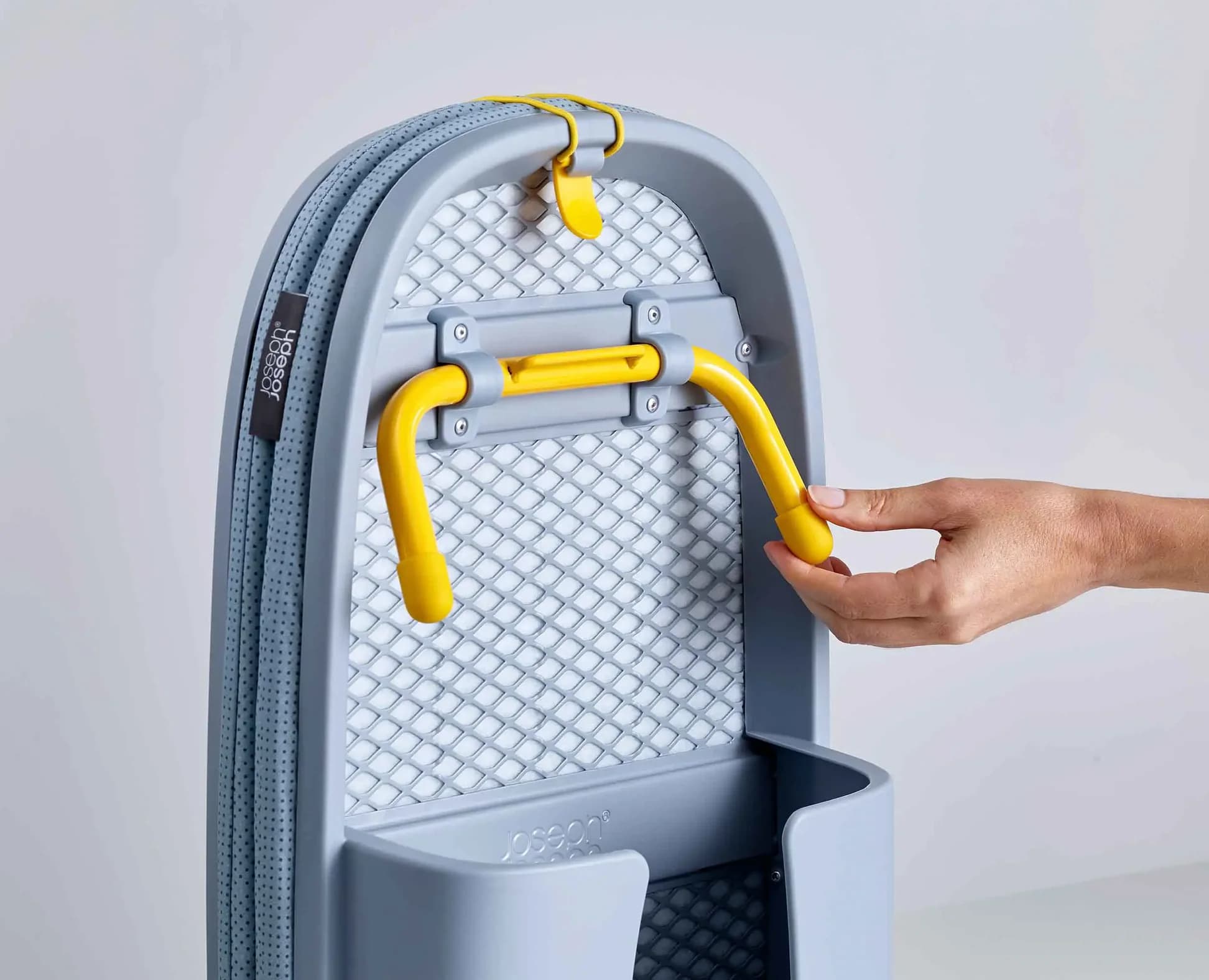 میز اتو تاشو رومیزی جوزف جوزف طوسی Joseph Joseph Pocket Plus Folding Ironing Board-Grey — تصویر ۴
