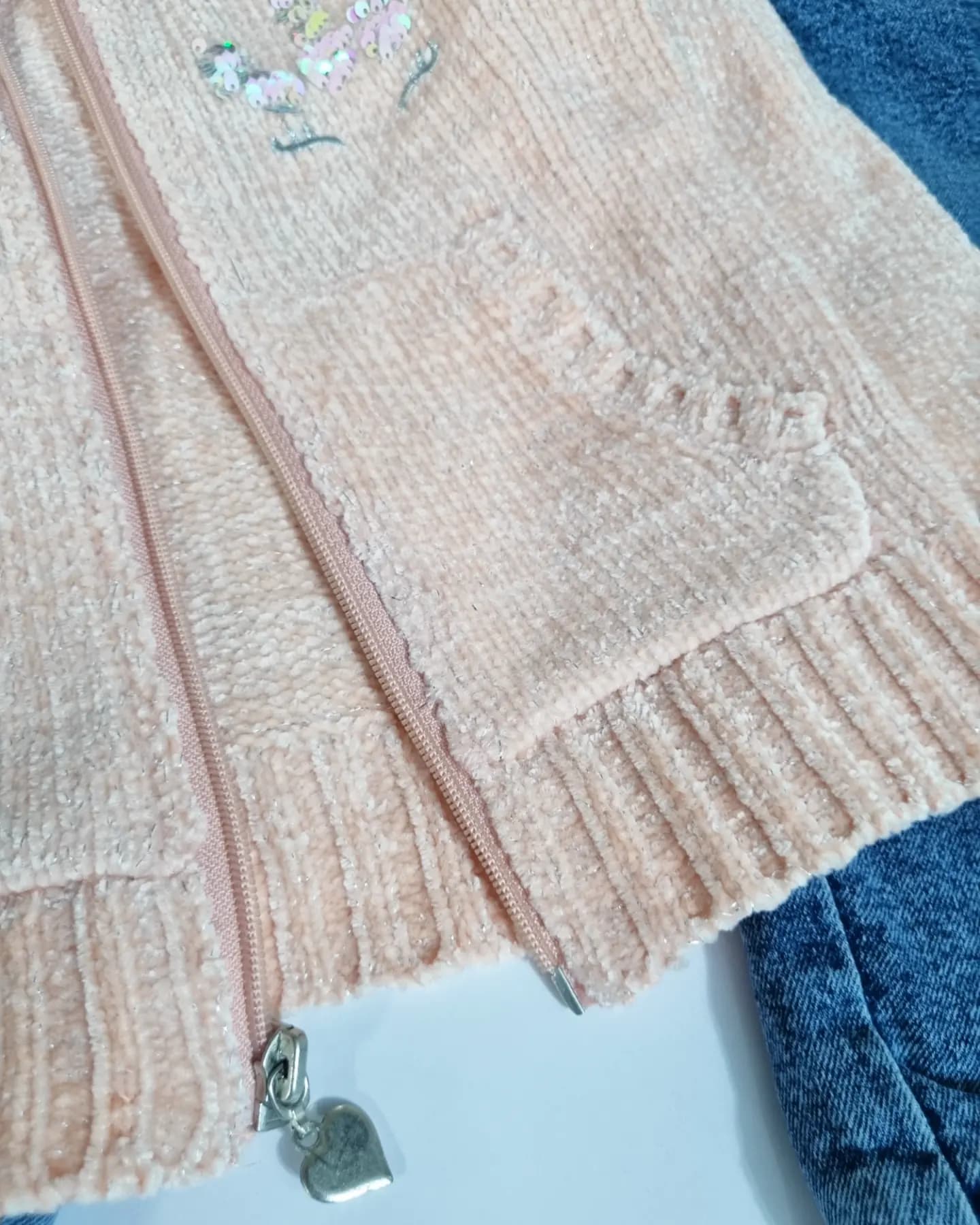 سوییشرت دخترانه بافت مخمل یونیکورن — تصویر ۵