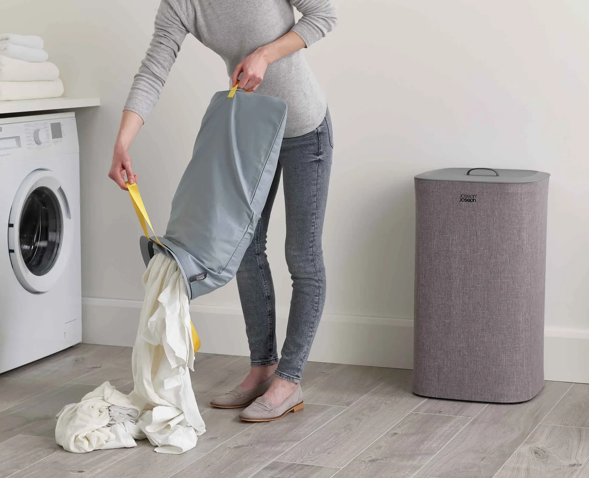 سبد لباس رختکن جوزف جوزف 60 لیتری مدل توتا خاکستریJoseph Joseph Tota Grey Laundry Separation Basket, 60 L — تصویر ۴