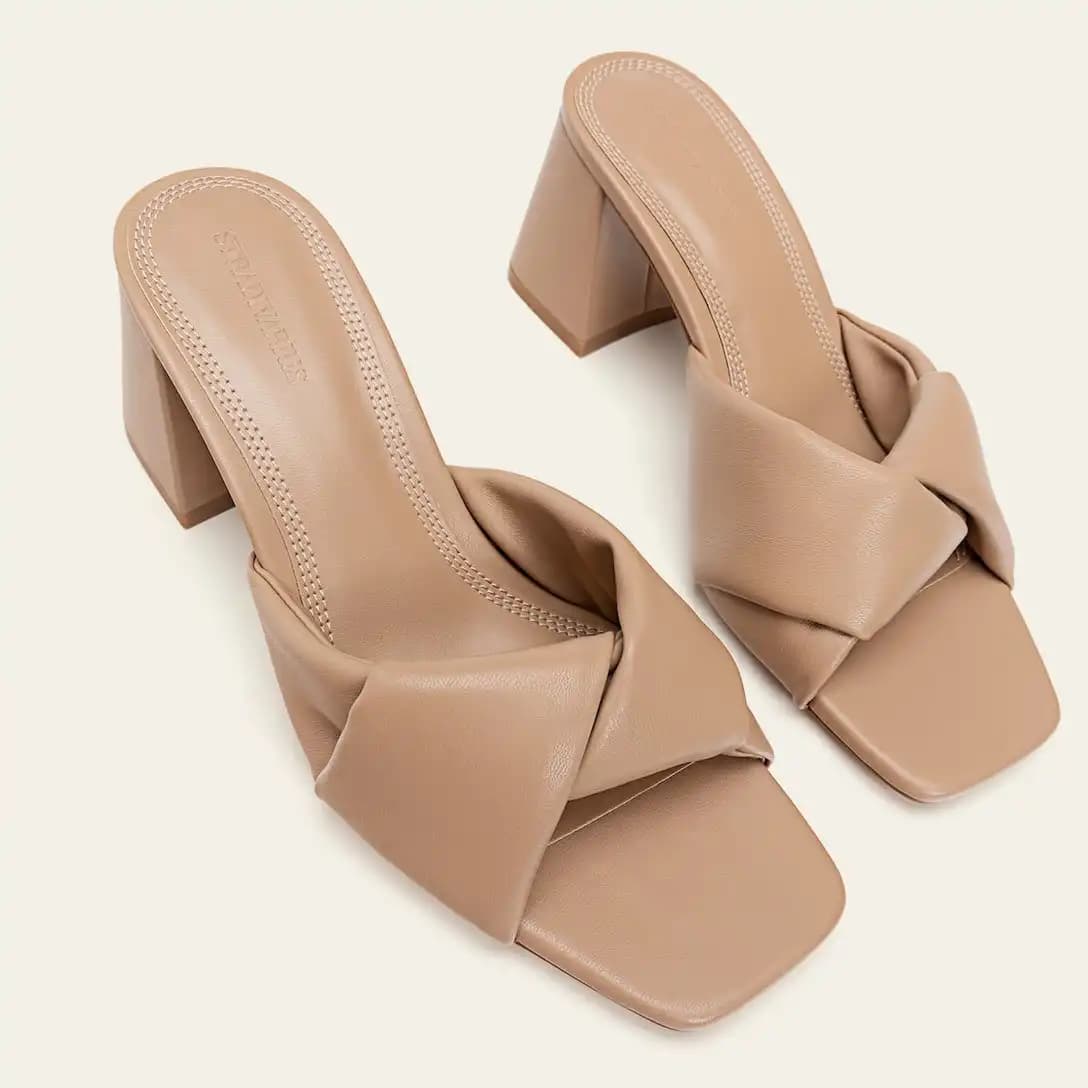 کفش اورجینال Stradivarius مدل Knot Detailed Heeled Sandals