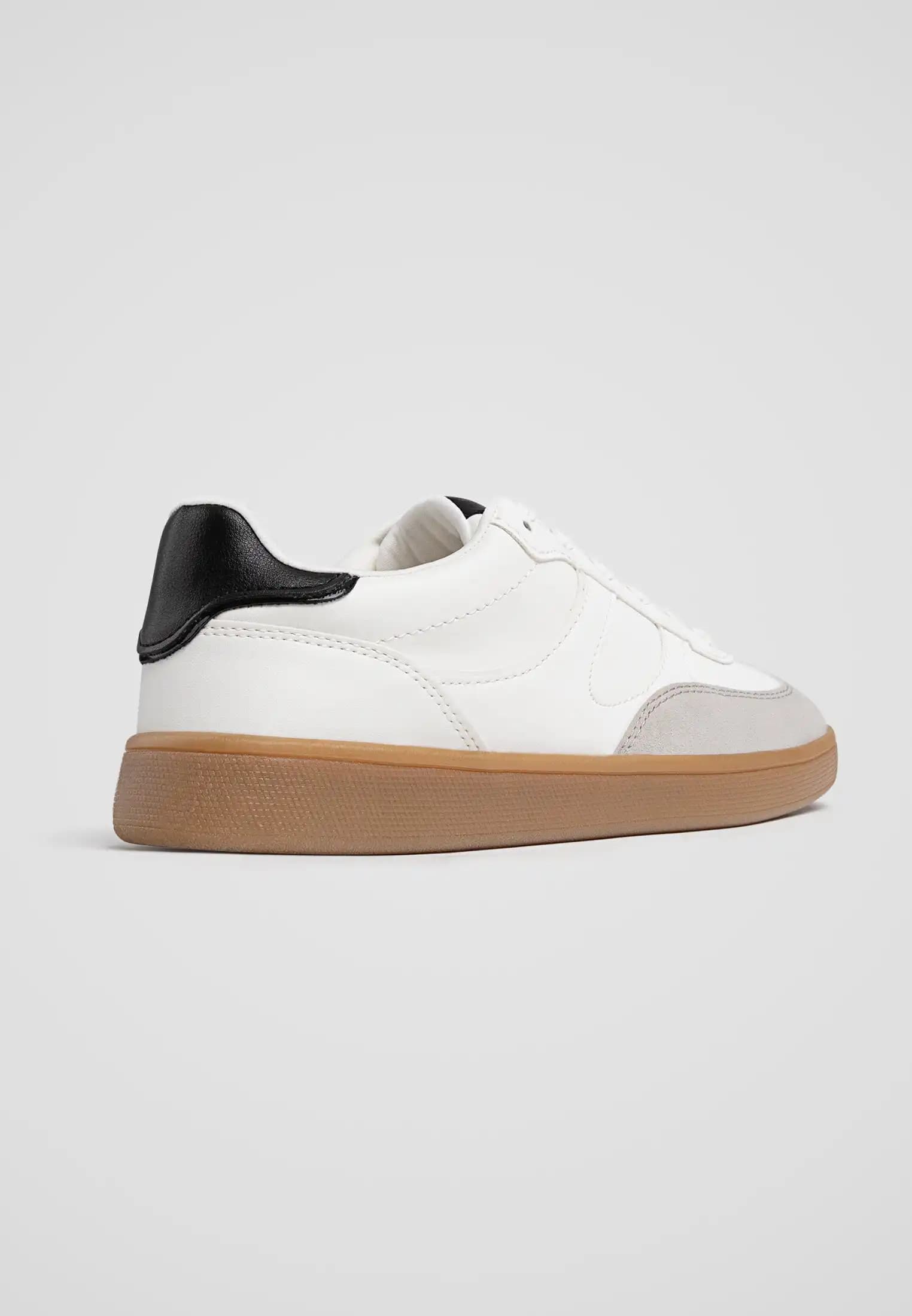 کفش اورجینال Stradivarius مدل Casual Retro Sneakers — تصویر ۳
