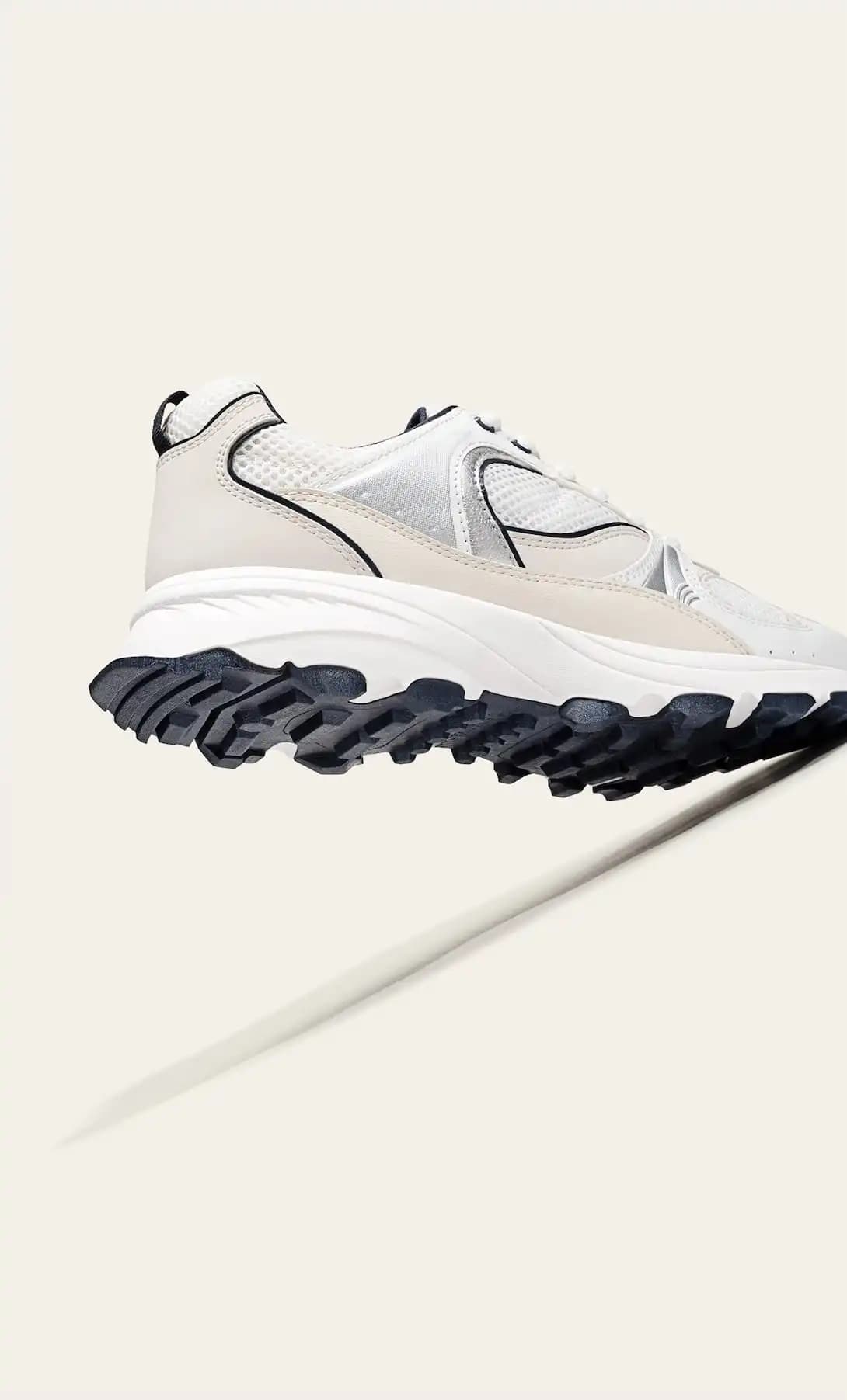کفش اورجینال Stradivarius مدل Detailed Sneakers — تصویر ۴
