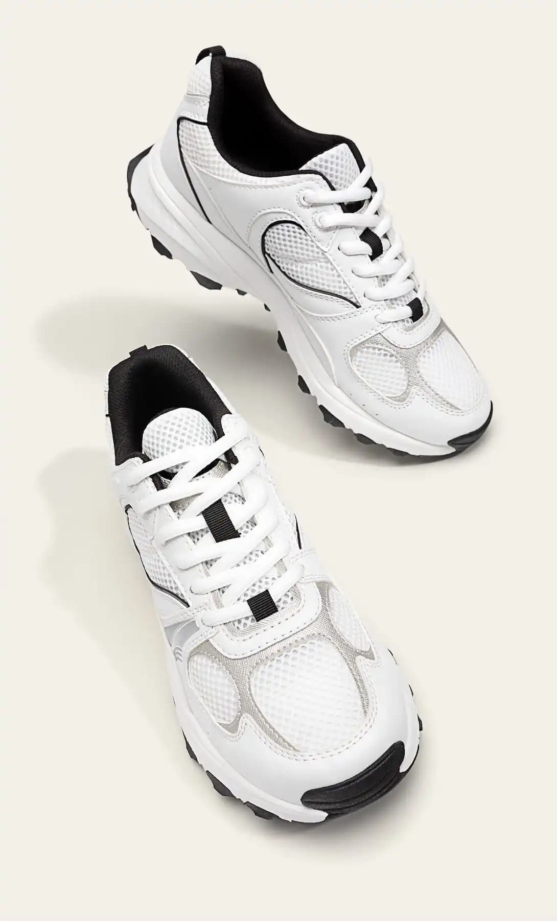 کفش اورجینال Stradivarius مدل Detailed Sneakers — تصویر ۲