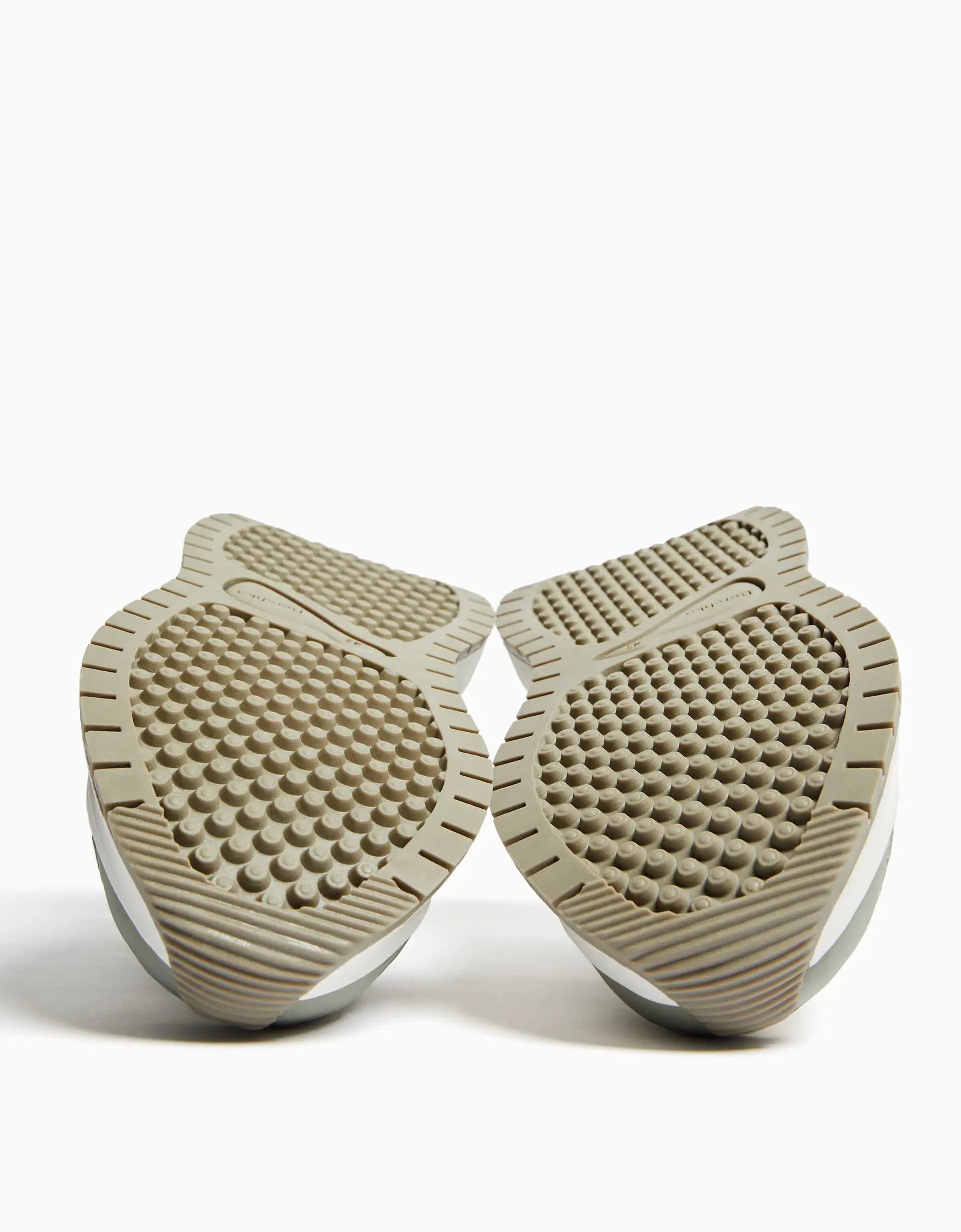 کتونی Bershka مدل Chunky Sole Mesh Trainers — تصویر ۶