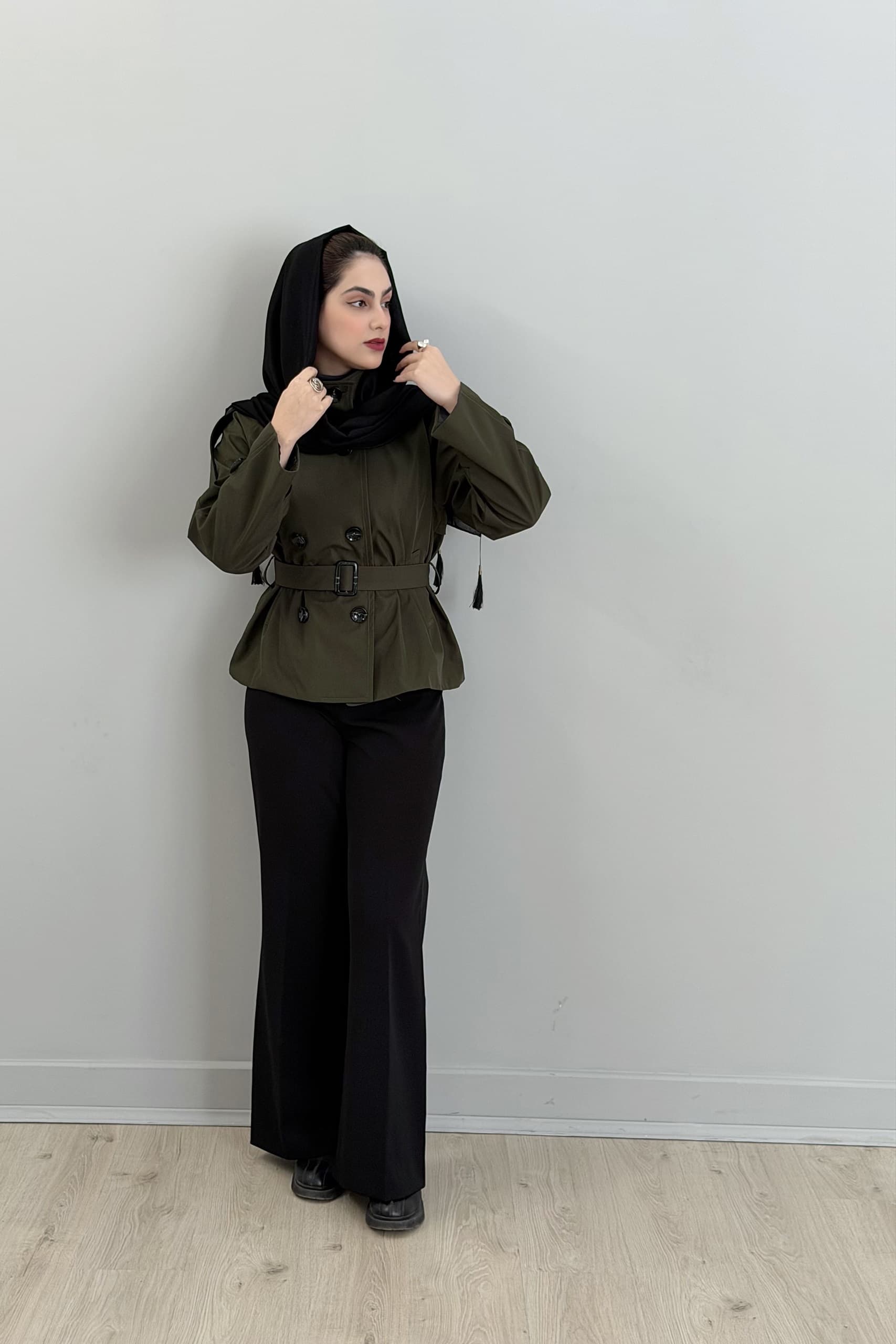 ترنچ کت زنانه مدل یقه ایستاده — تصویر ۴
