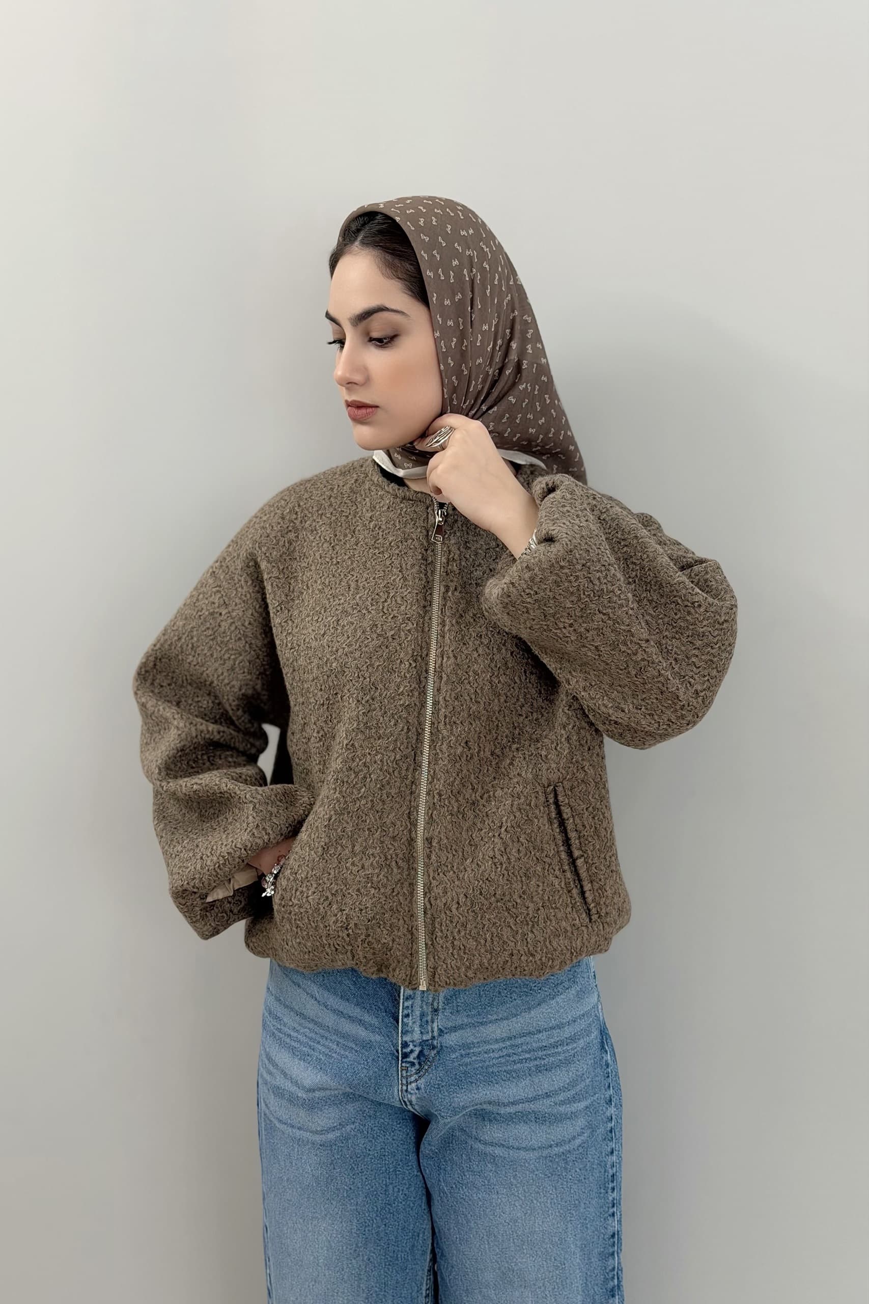 بامبر پاییزه زنانه طرح برشکا — تصویر ۲