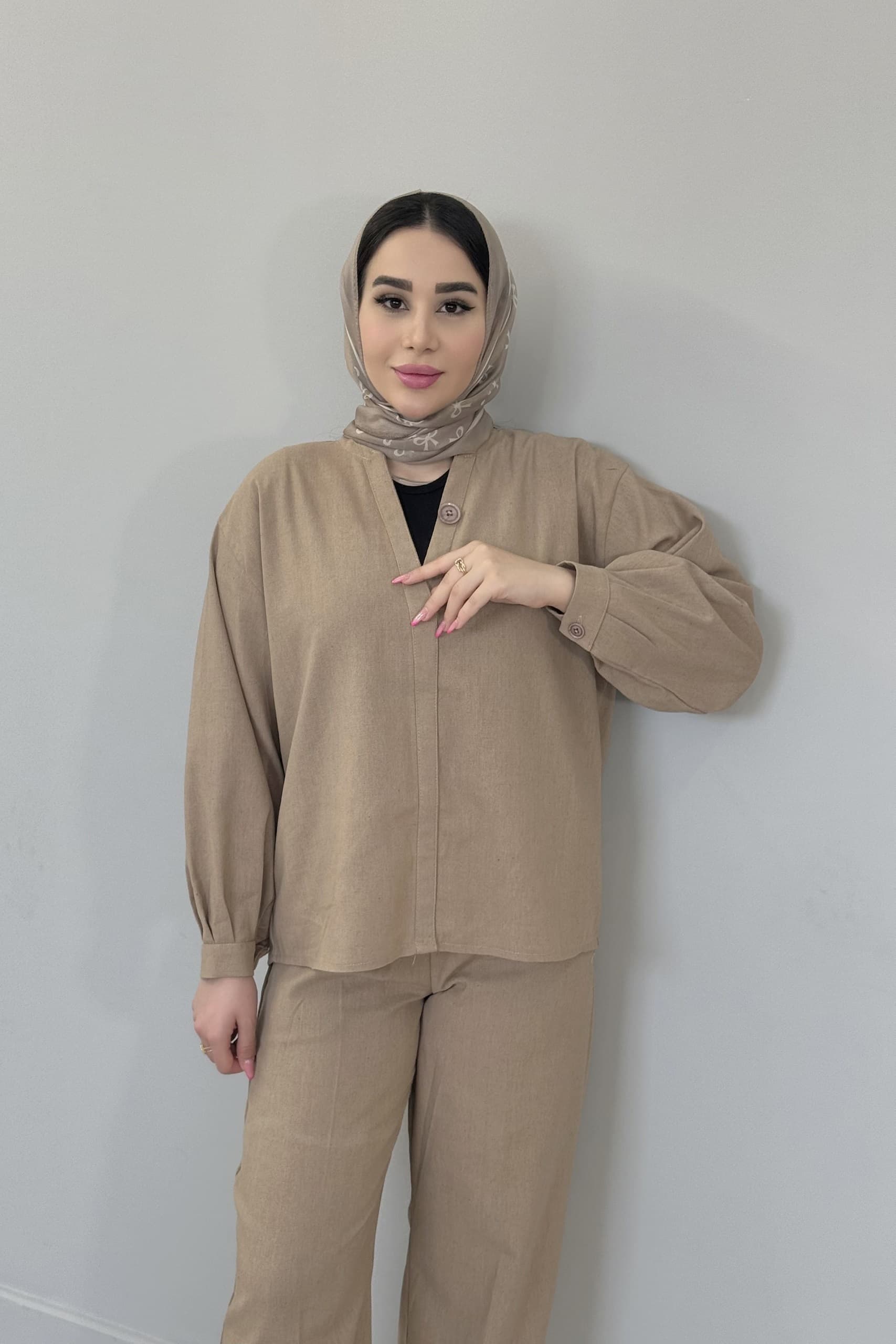 شومیز و شلوار ست لینن مدل تک دکمه — تصویر ۵