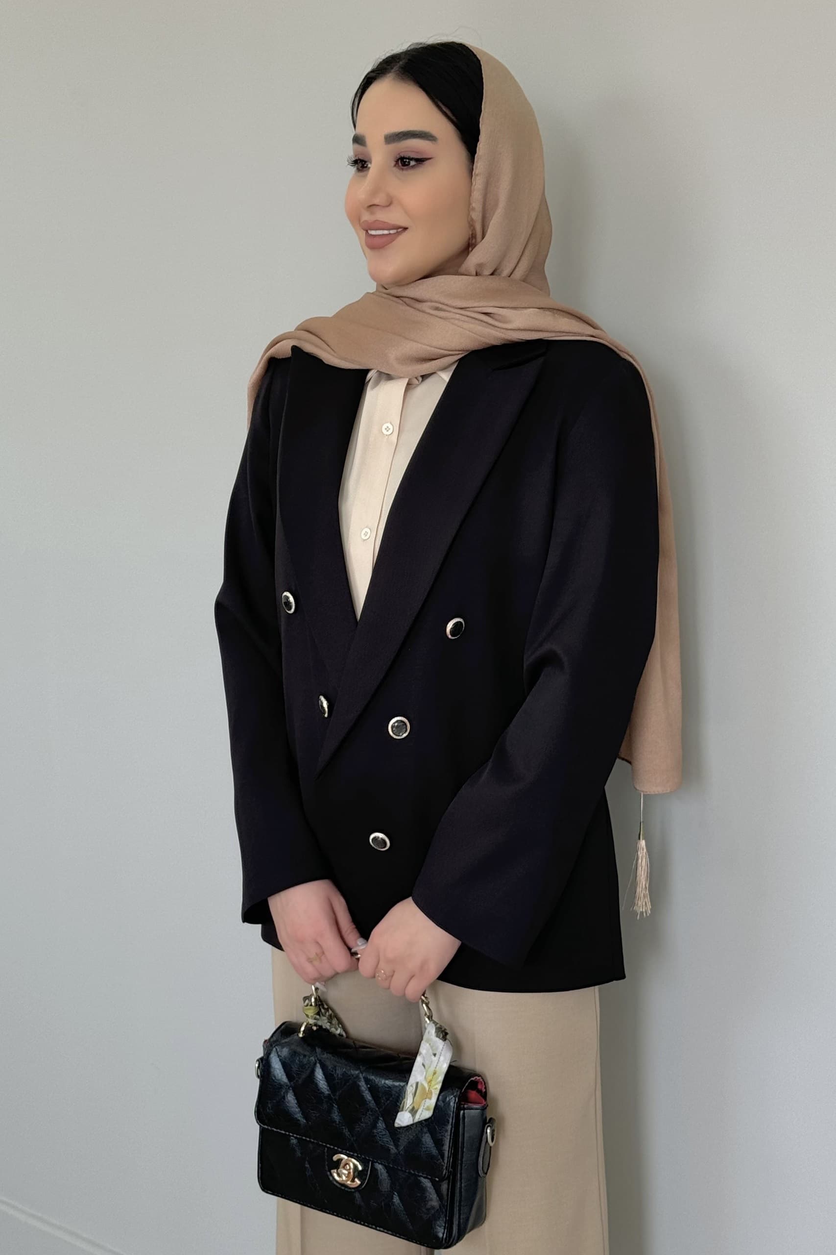 کت کلاسیک زنانه مدل شش دکمه
