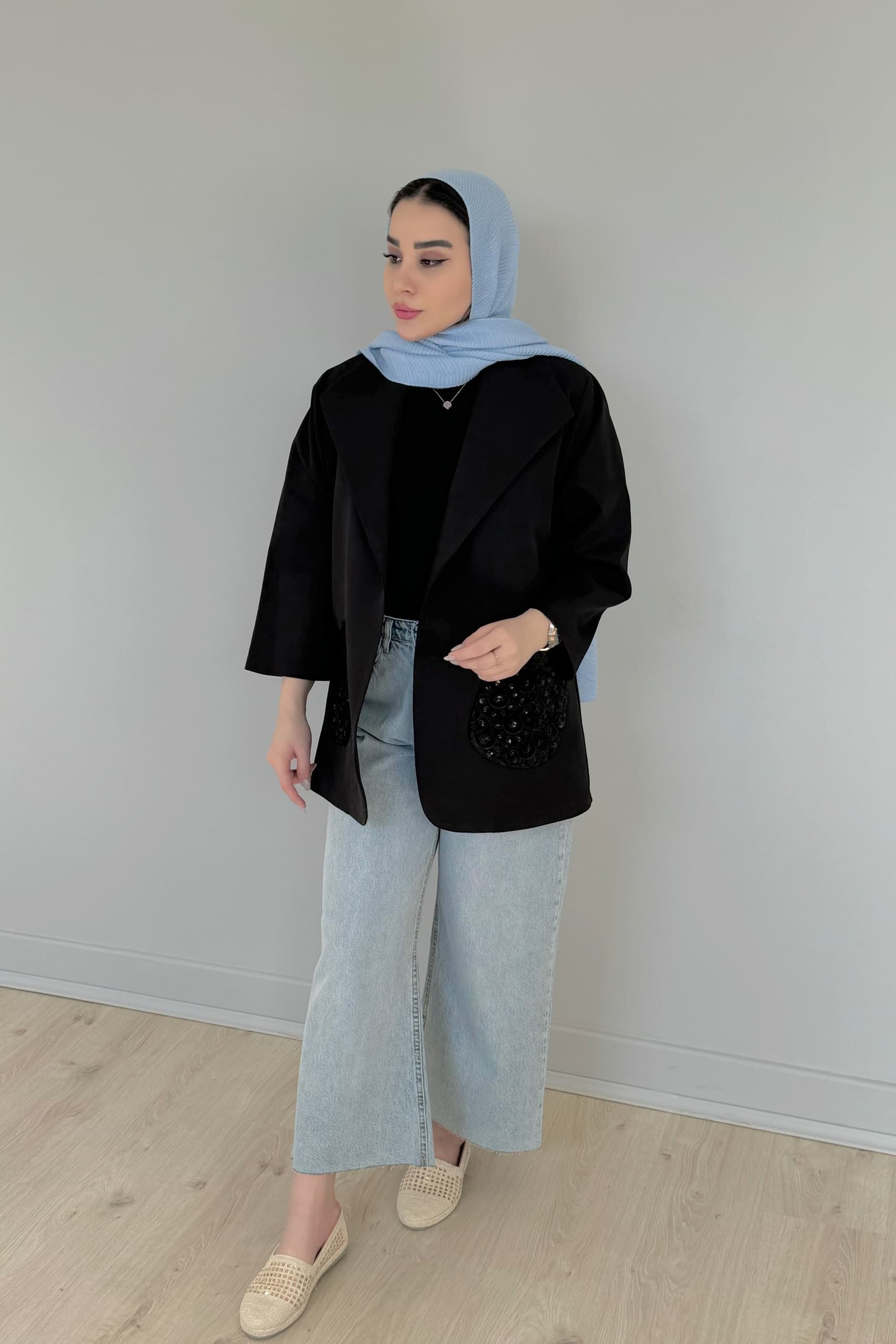 کت زنانه کرپ سوزندوزی — تصویر ۳