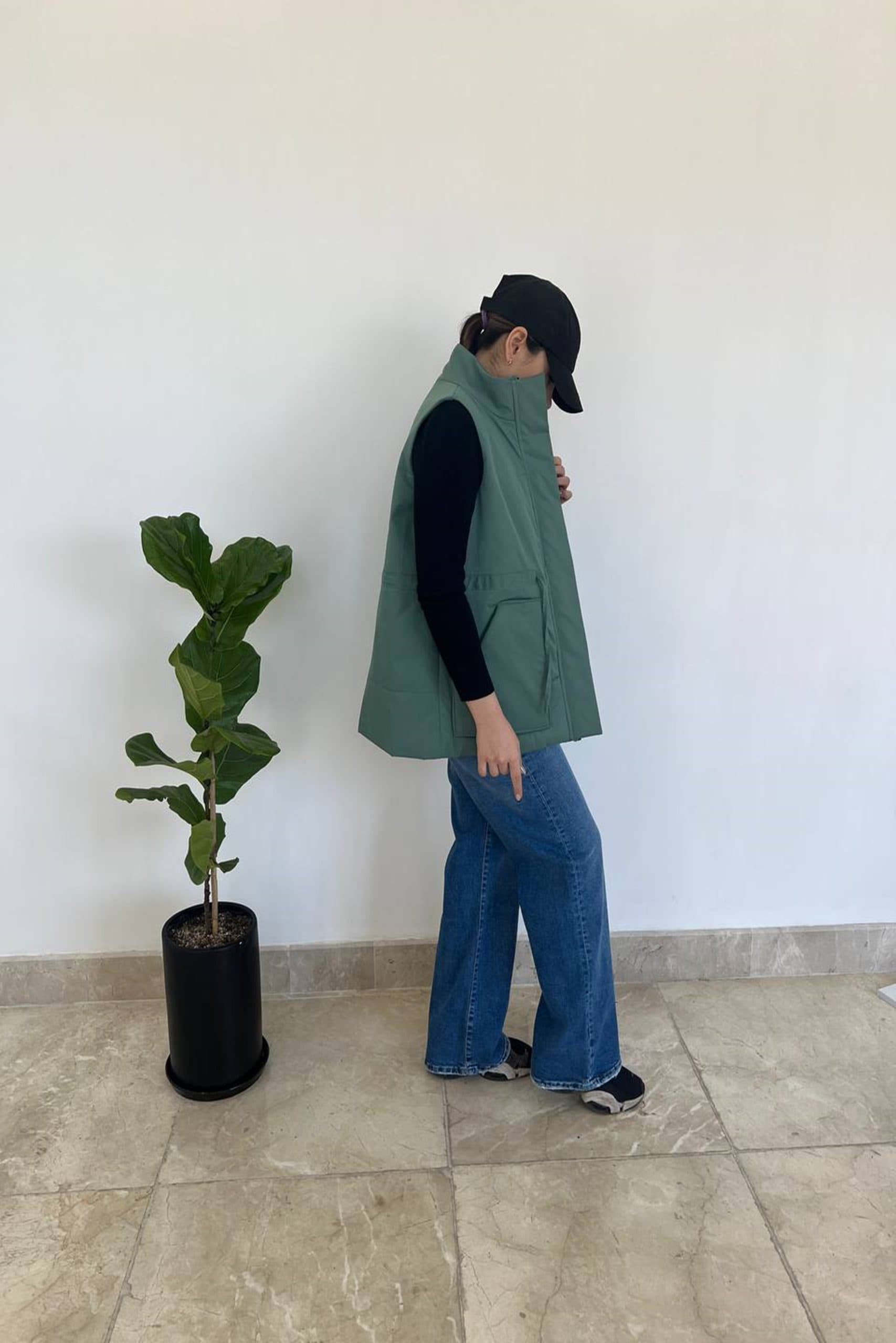 پافر زنانه گرتکس طرح منگو کد 02 — تصویر ۳