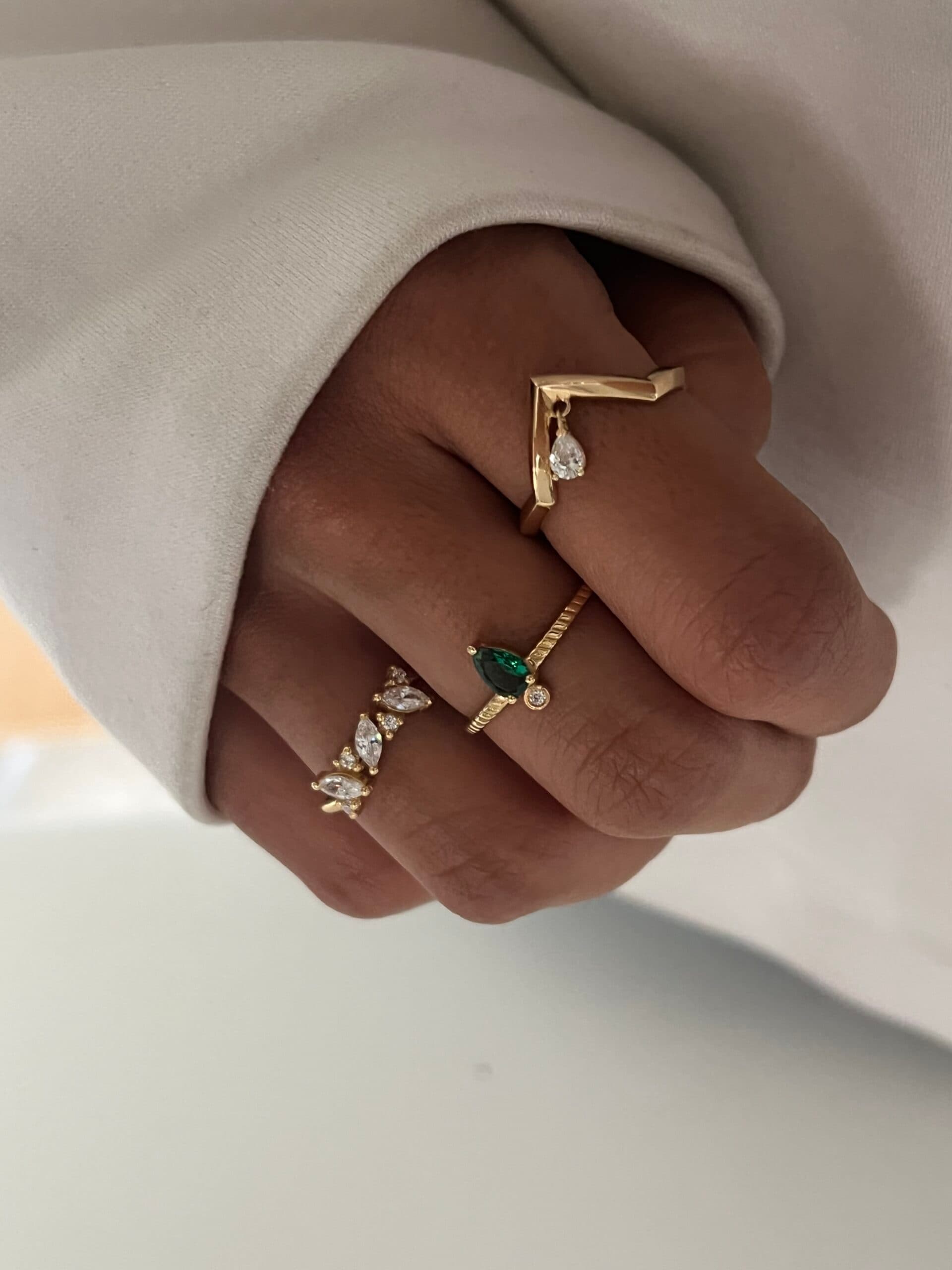 انگشتر نگین اشک و مارکیز سفید — تصویر ۳
