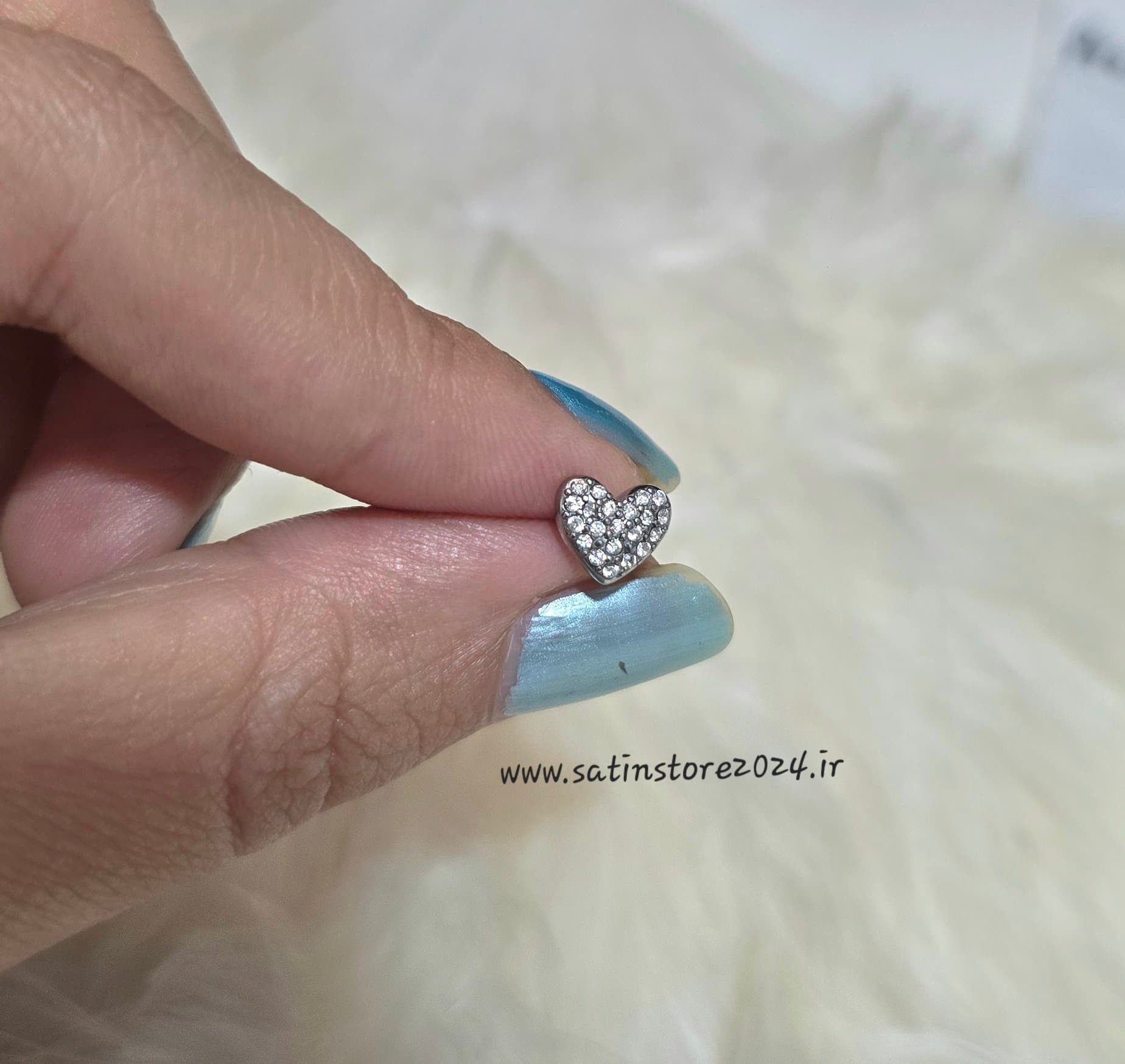 پیرسینگ گوش قلبی کد 1519 — تصویر ۳