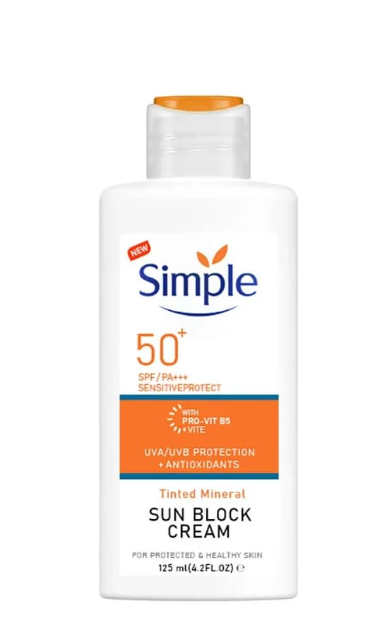 کرم ضد آفتاب با SPF 50 از برند Simple – حجم ۱۲۵ میلی‌لیتر