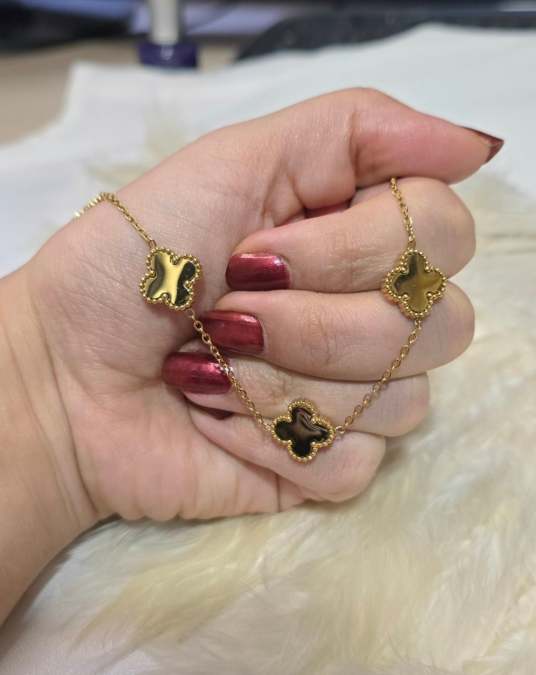 گردنبند ونکلیف طلایی استیل کد 1152 — تصویر ۴