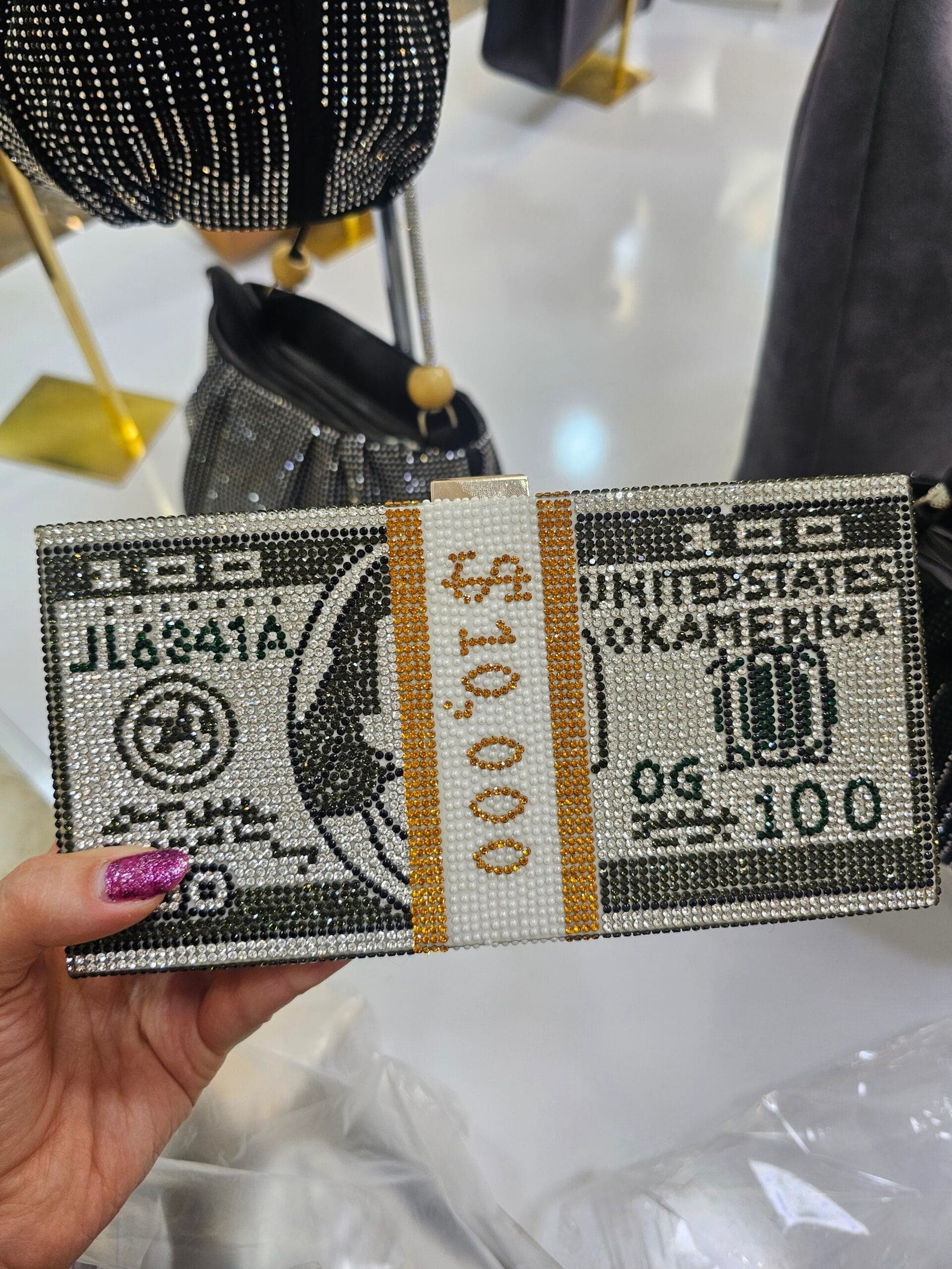 کیف دلاری نگینی