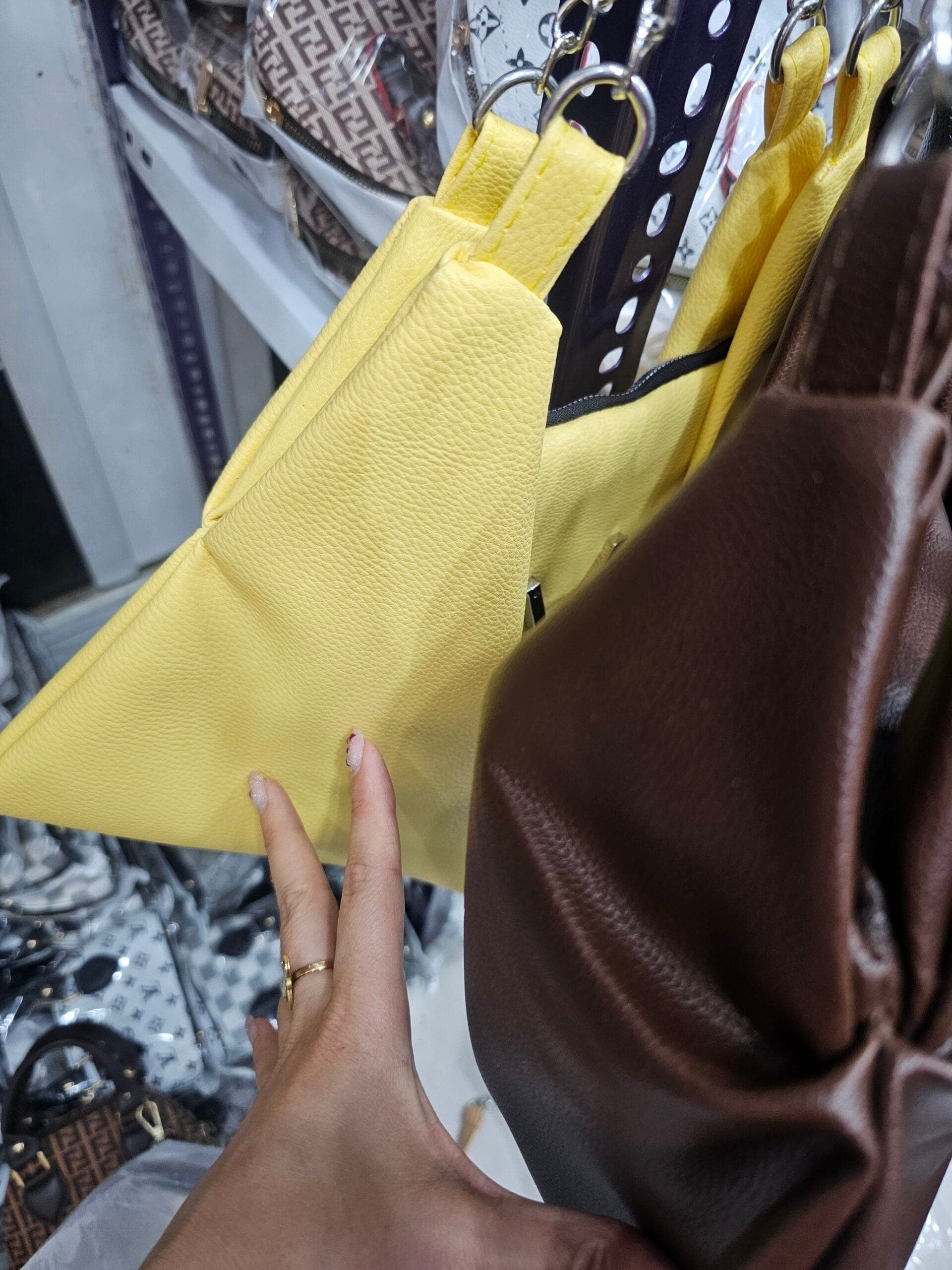 کیف وای ال اس شل — تصویر ۶