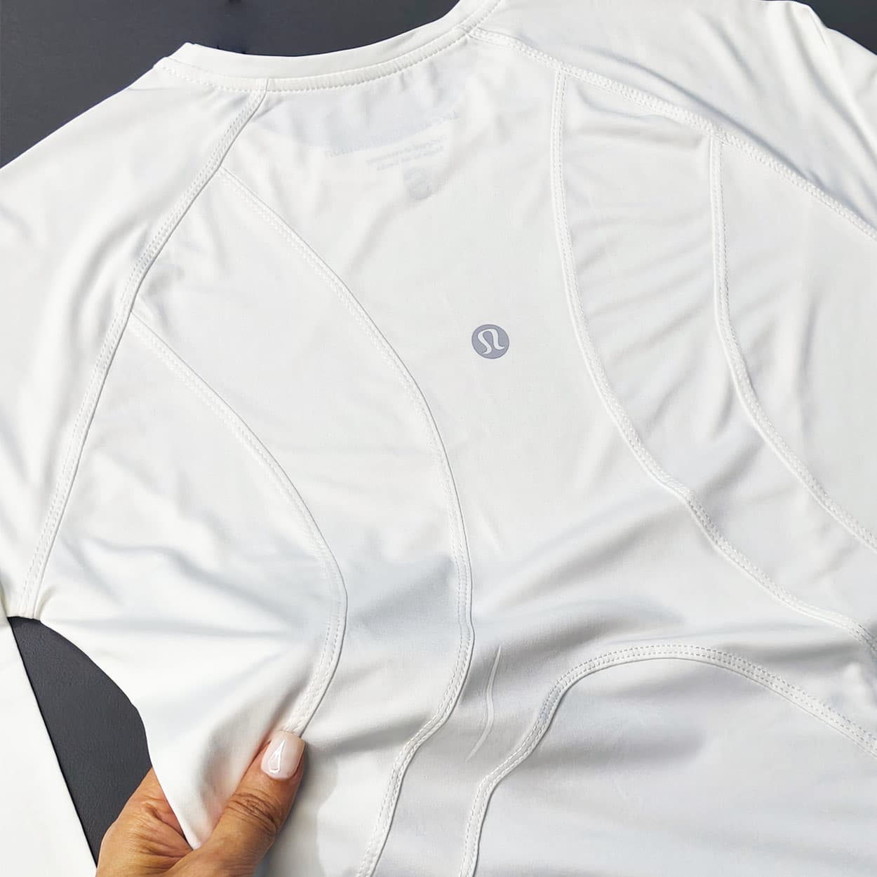 بلوز ورزشی زنانه آستین فینگردار لولولمون lululemon کد 12724 — تصویر ۶