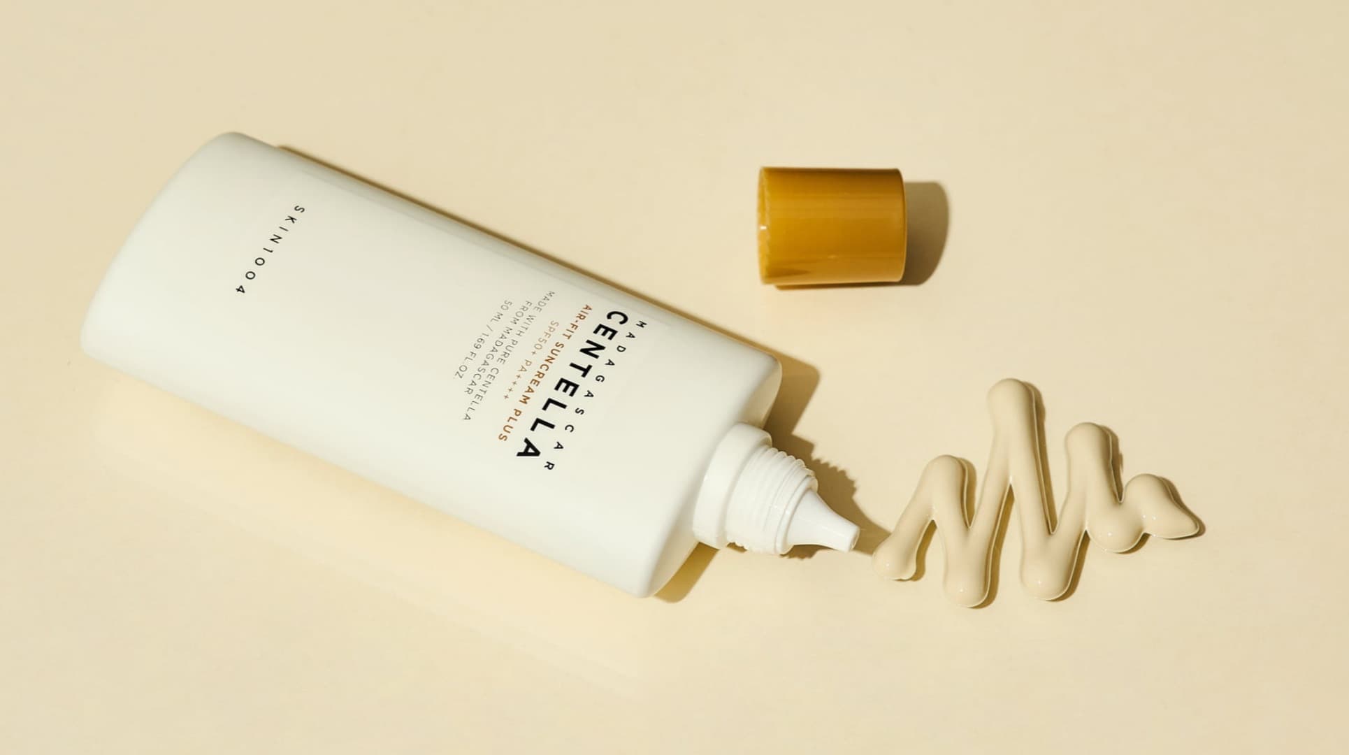 کرم ضد آفتاب رنگی سنتلا ماداگاسکار مدل ایرفیت پلاس اسکین 1004 Skin — تصویر ۲