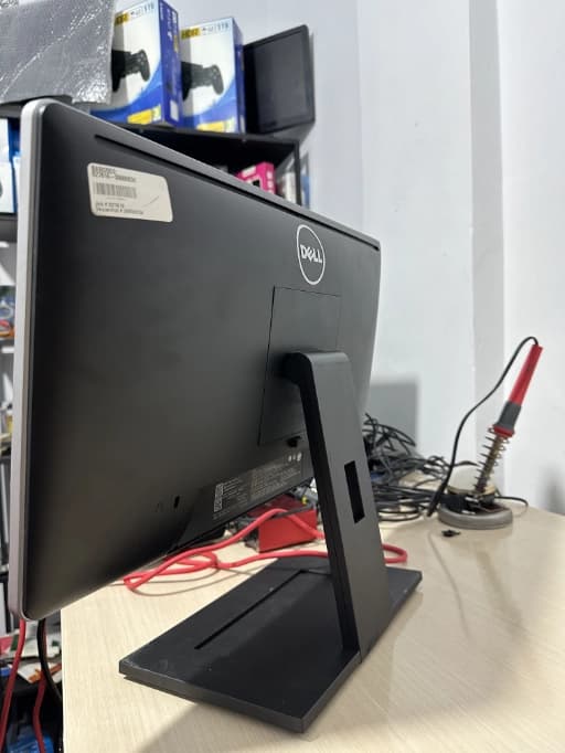 مانیتور 20 اینچ Dell p2014 پنل ips استوک — تصویر ۳
