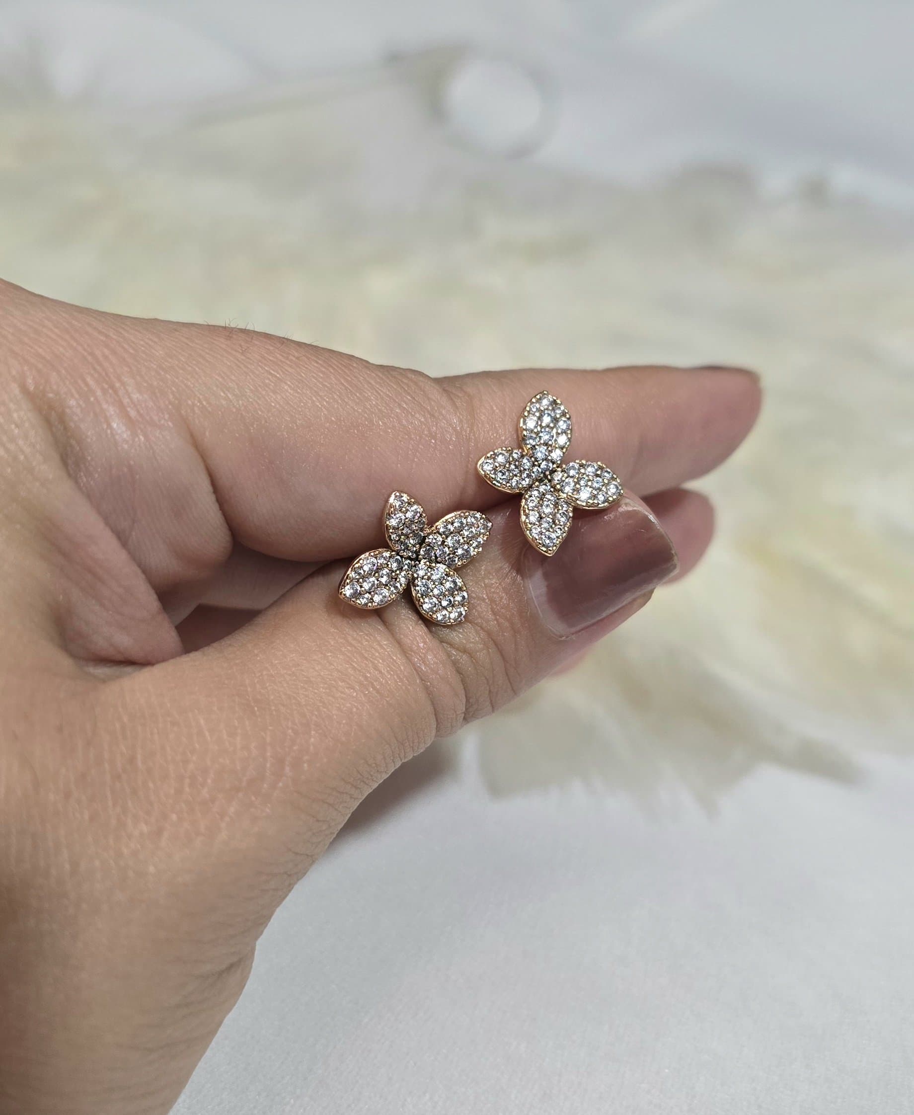 گوشواره برگ برند ژوپینگ بدون حساسیت کد 2058 — تصویر ۲