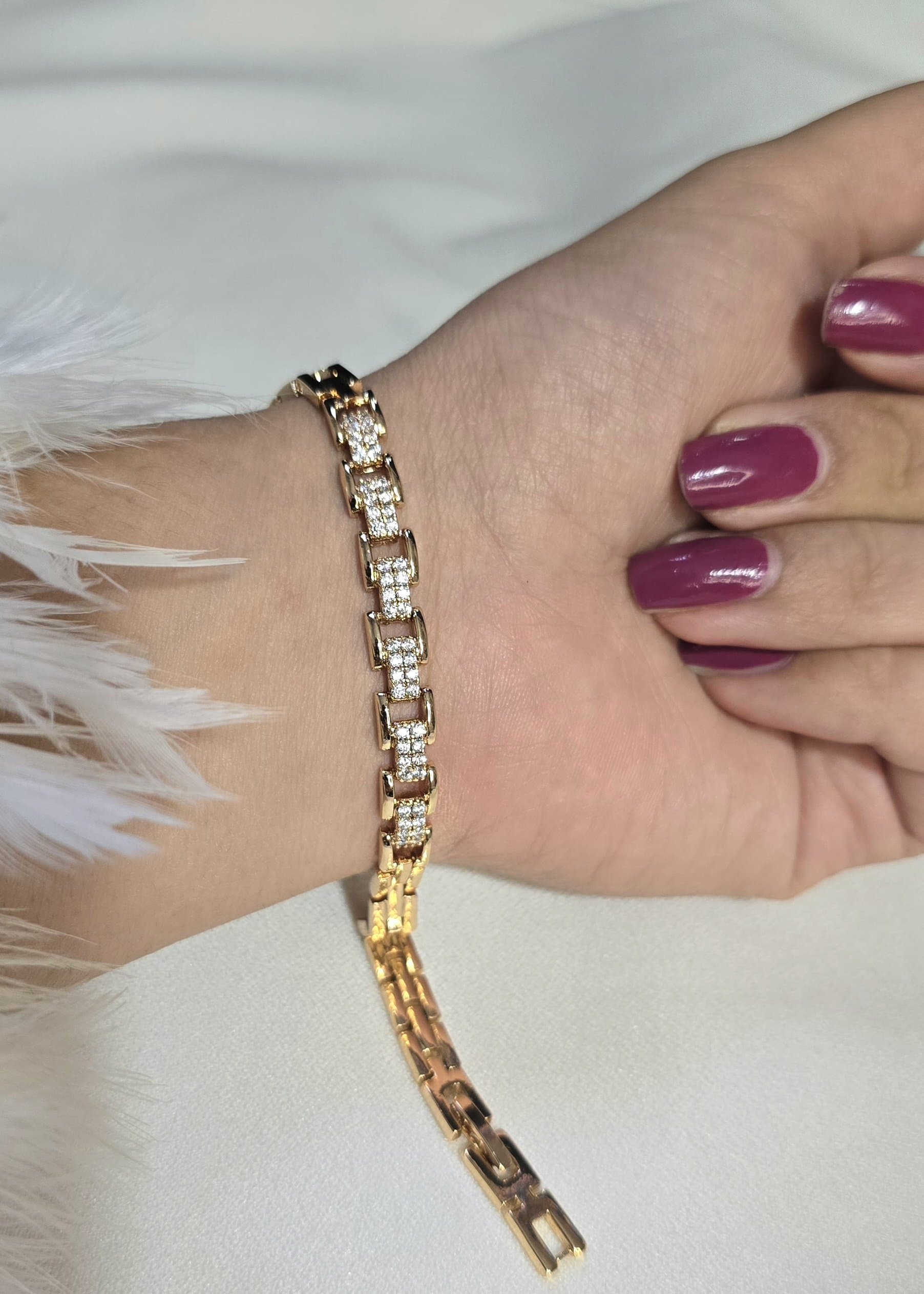 دستبند مشابه طلا برند ژوپینگ رنگ ثابت کد 3028 — تصویر ۲