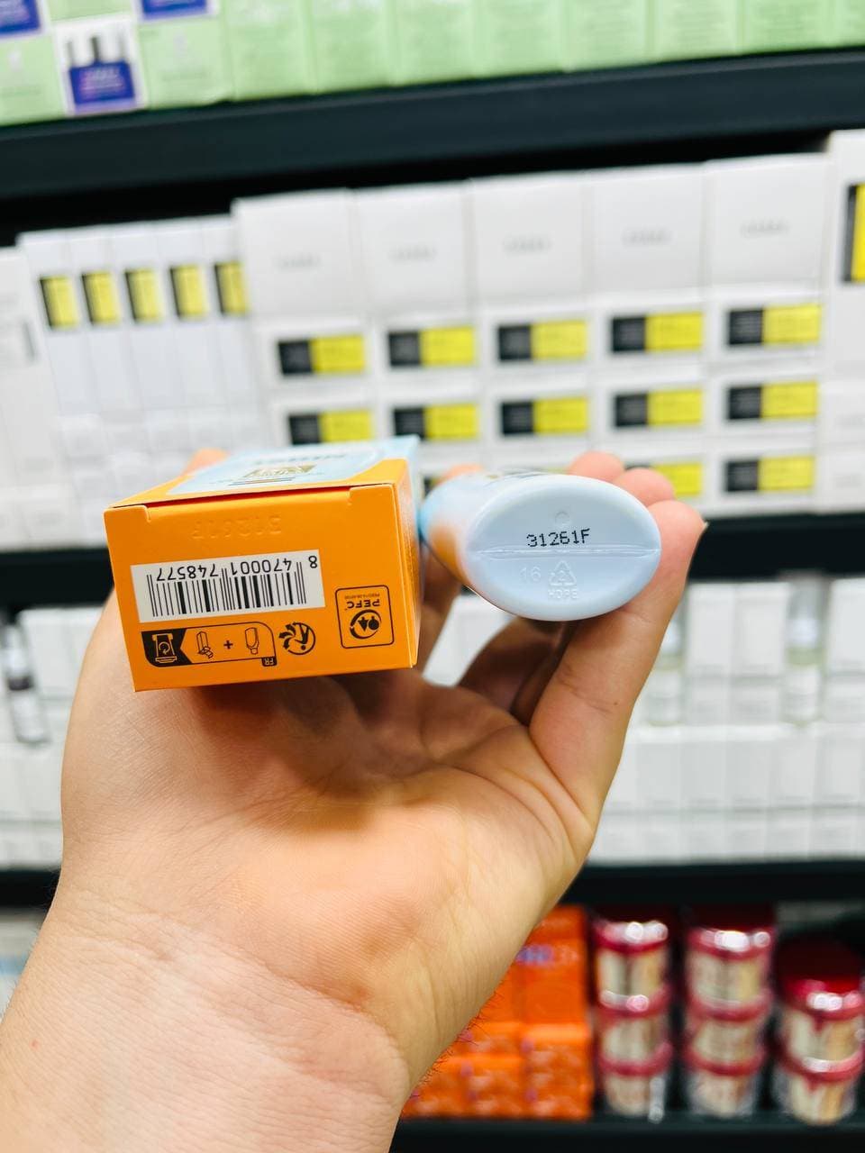 ضد آفتاب اکتیو یونیفای +SPF50 رنگی ایزدین — تصویر ۱۰