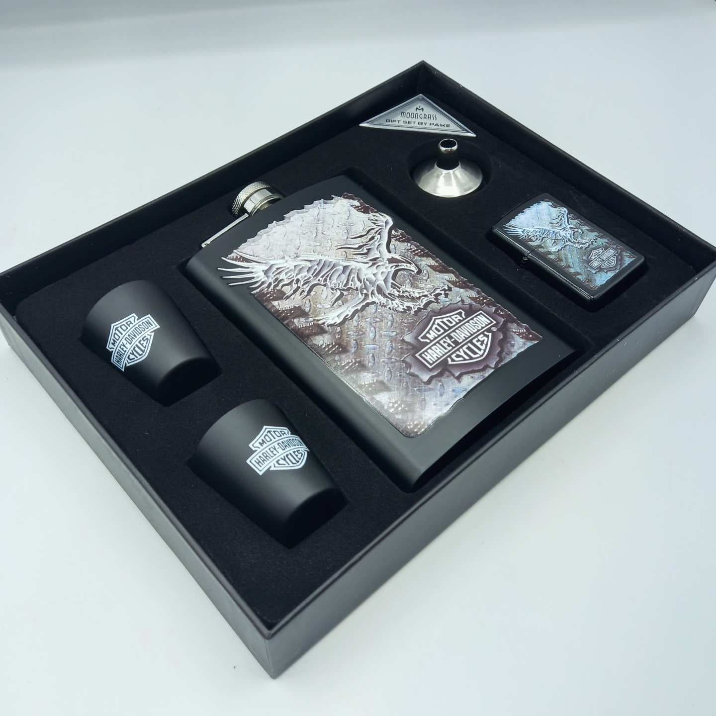 ست قمقمه جیبی دو شات 270cc و فندک هارلی دیوید سون — تصویر ۳