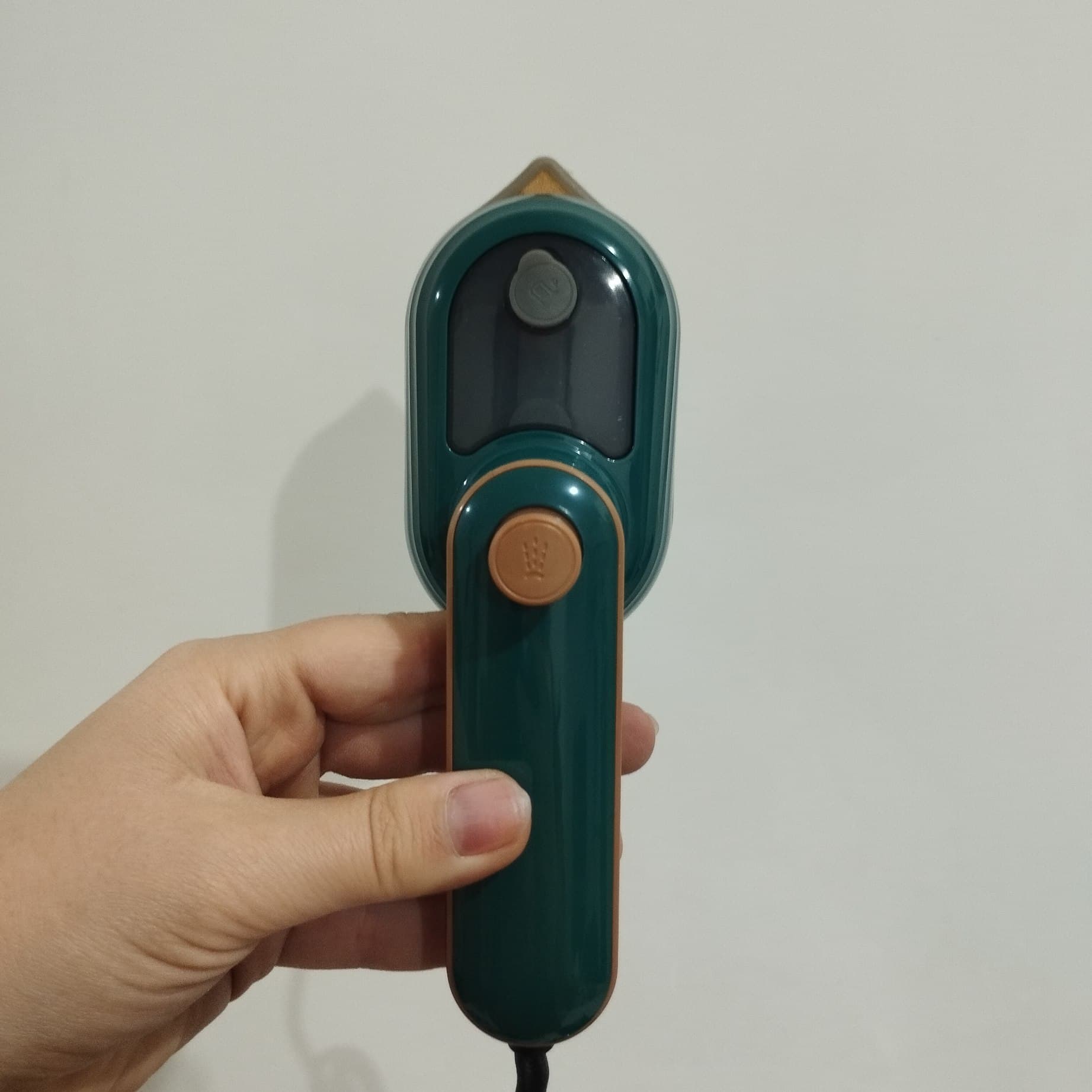 اتوی بخار مسافرتی تاشو مدل HX-6168 — تصویر ۸