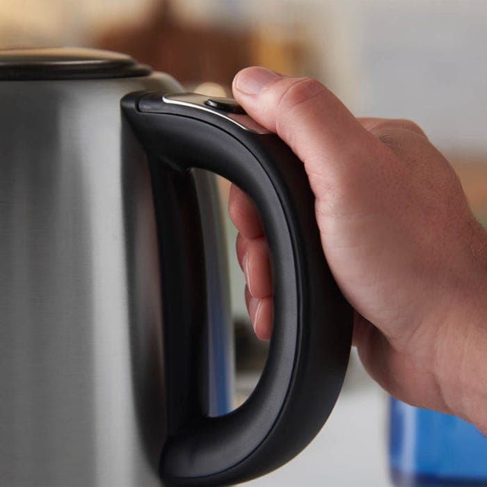 کتری برقی راسل هابز Russell Hobbs مدل Quiet Boil (بدنه استیل مات) — تصویر ۷