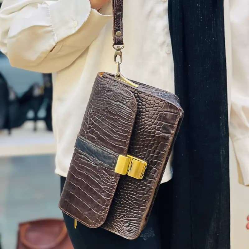 کیف مدارک چرم قهوه ای کد 59 — تصویر ۲