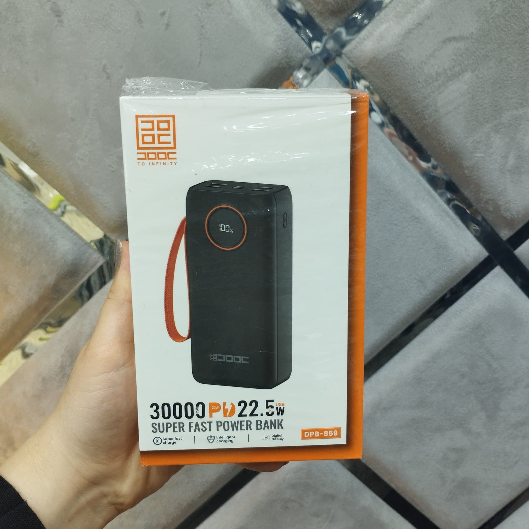 پاوربانک فستشارژ ۳۰۰۰۰ برند DOOC مدل DPB-859 — تصویر ۵