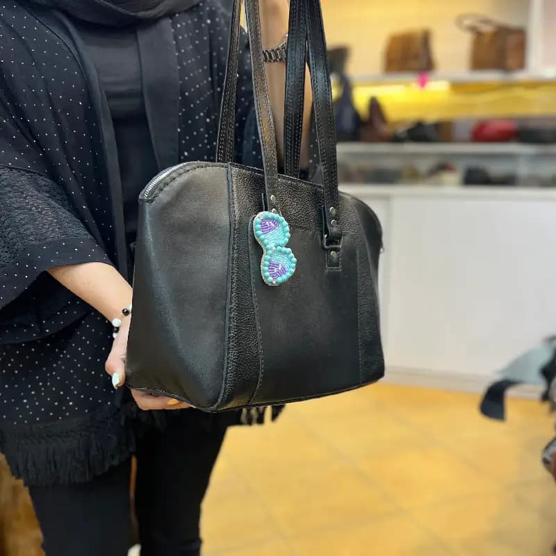 کیف دستی سایز بزرگ چرم مشکی کد 42 — تصویر ۳
