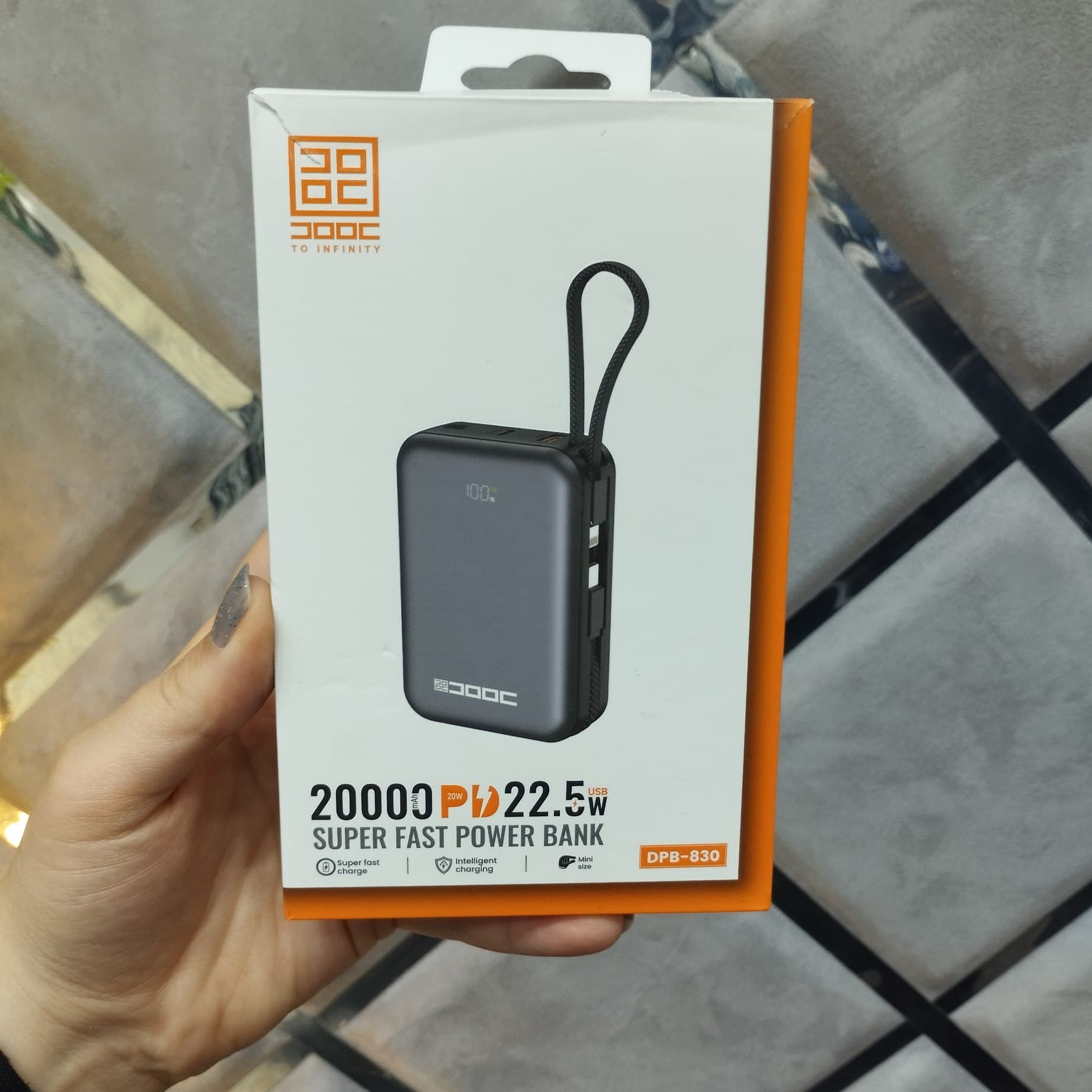 پاوربانک ۲۰۰۰۰ فست شارژ DOOC مدل DPB-830 (دارای کابل داخلی) — تصویر ۶