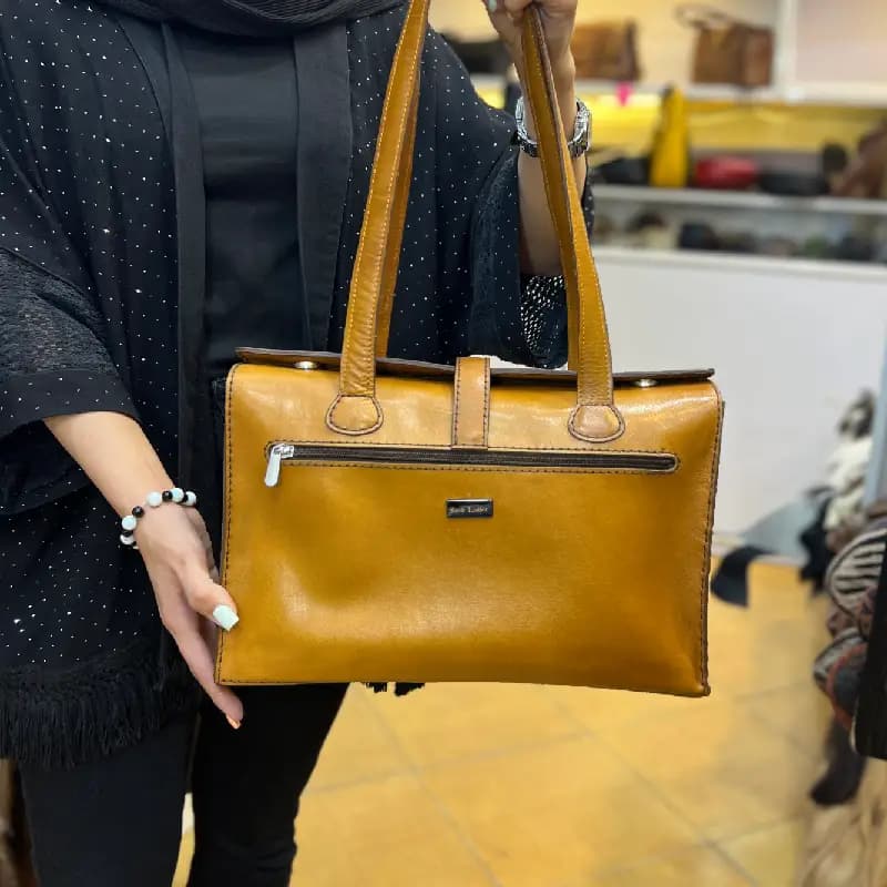 کیف دستی چرم مشکی کد ۳۵ — تصویر ۶