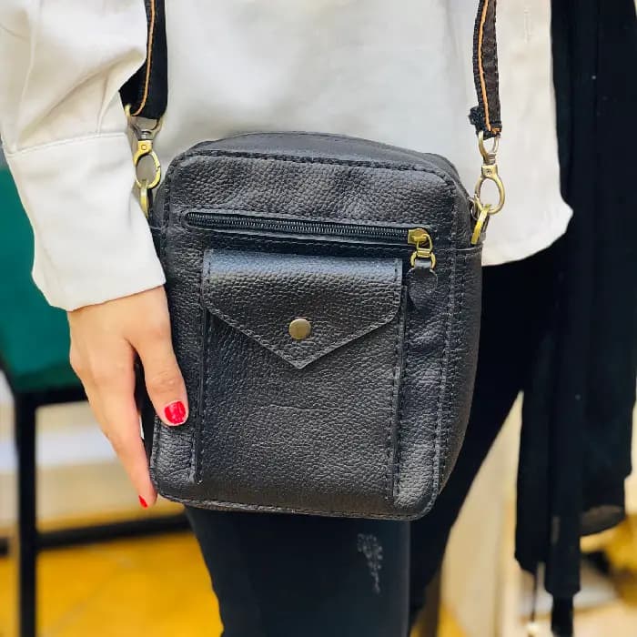 کیف دوشی چرم قهوه ای کد ۲۸