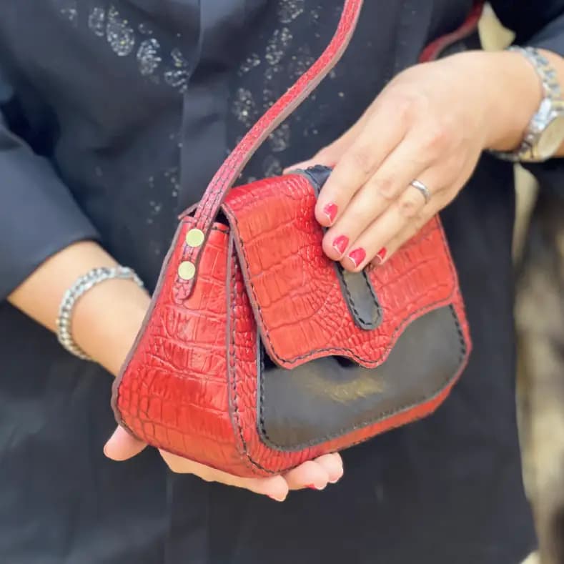 کیف دوشی چرم کد 4 — تصویر ۲