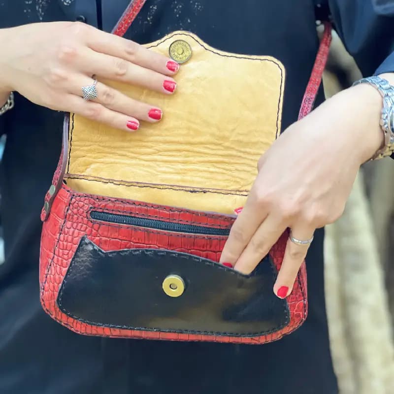 کیف دوشی چرم کد 4 — تصویر ۴